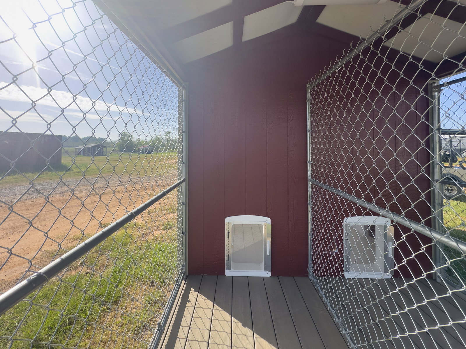 8x16 Double Deluxe Dog Kennel serial DDDK-9187-0816-061025