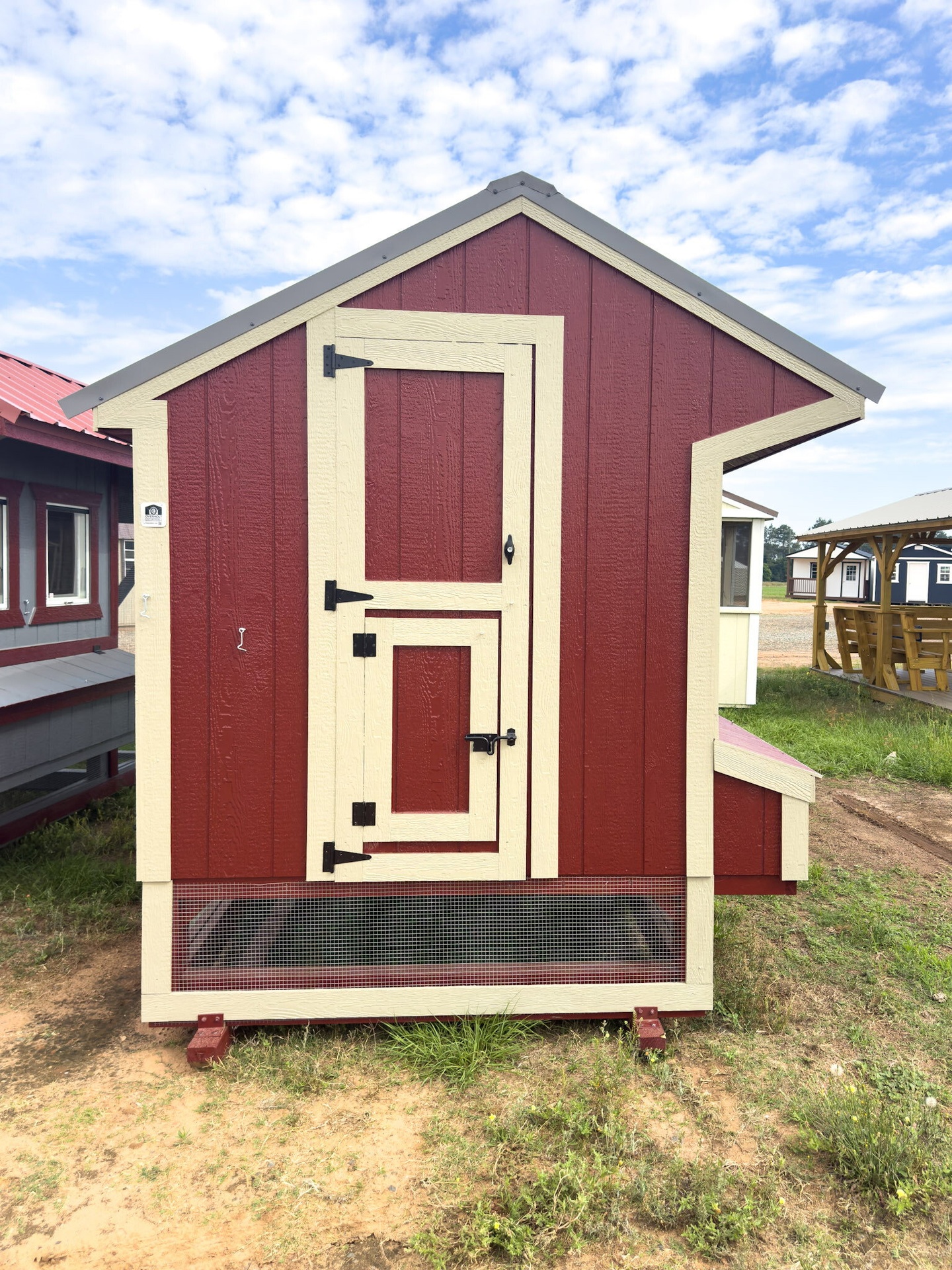 6x12 Cottage Style Chicken Coop & Run serial CSCR-8757-0612-100425
