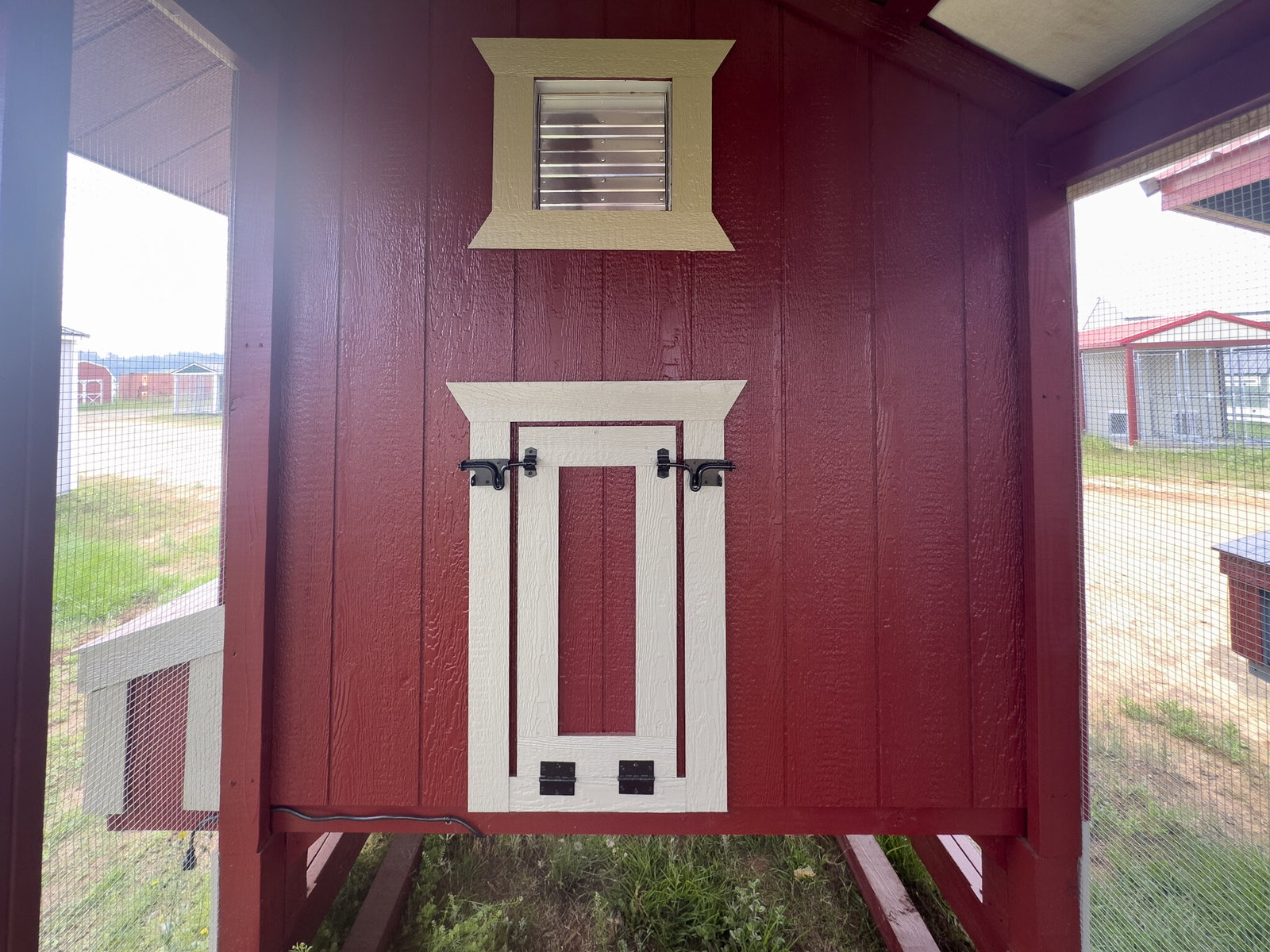 6x12 Cottage Style Chicken Coop & Run serial CSCR-8757-0612-100425