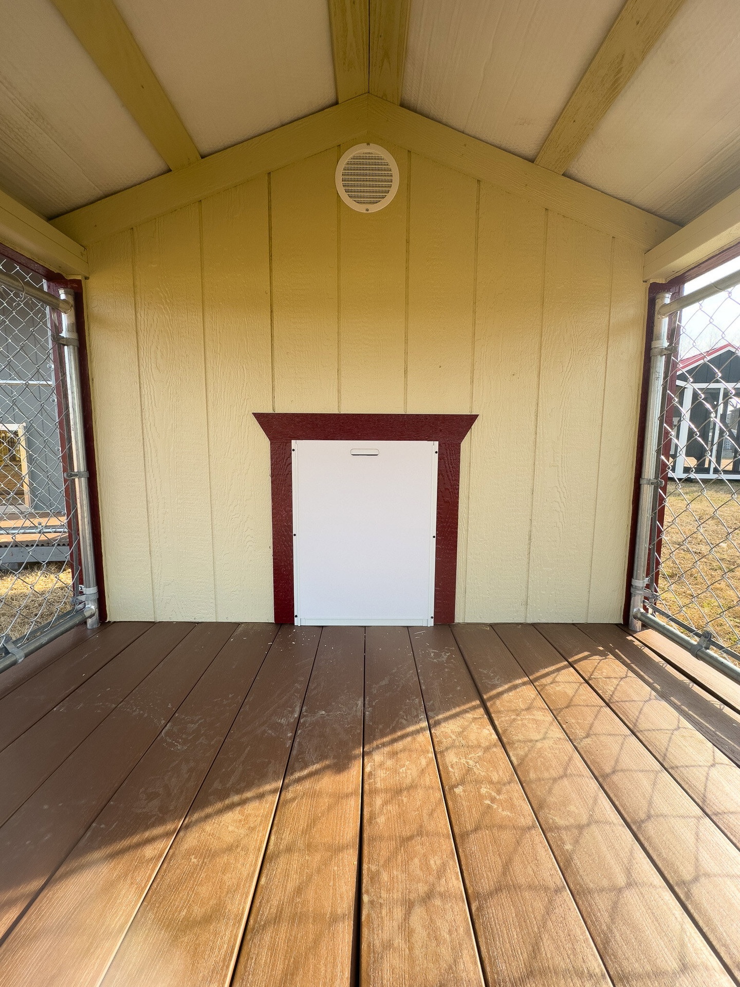 6x8 Low Profile Single Dog Kennel serial LPDK-7551-0608-061123