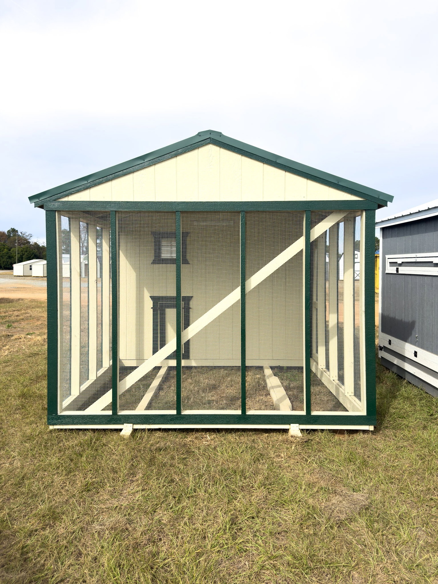 10x16 Deluxe Style Chicken Coop serial DCR-9066-1016-060825