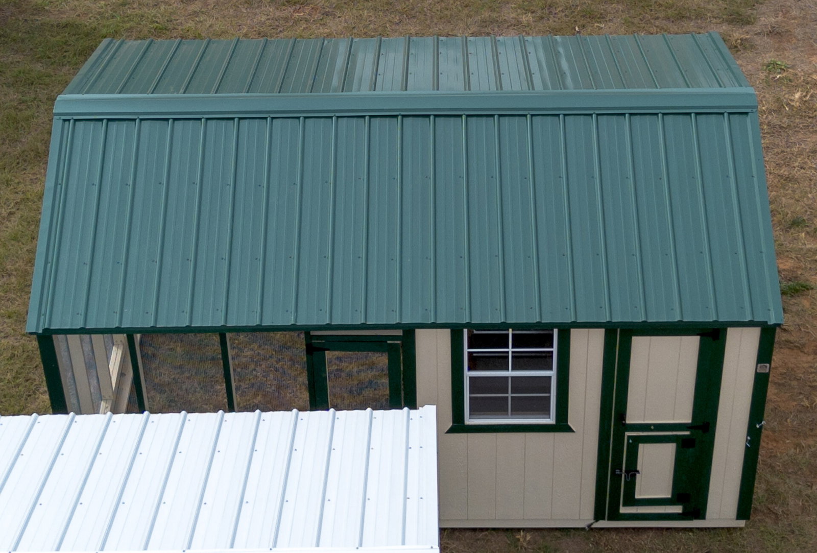 10x16 Deluxe Style Chicken Coop serial DCR-9066-1016-060825