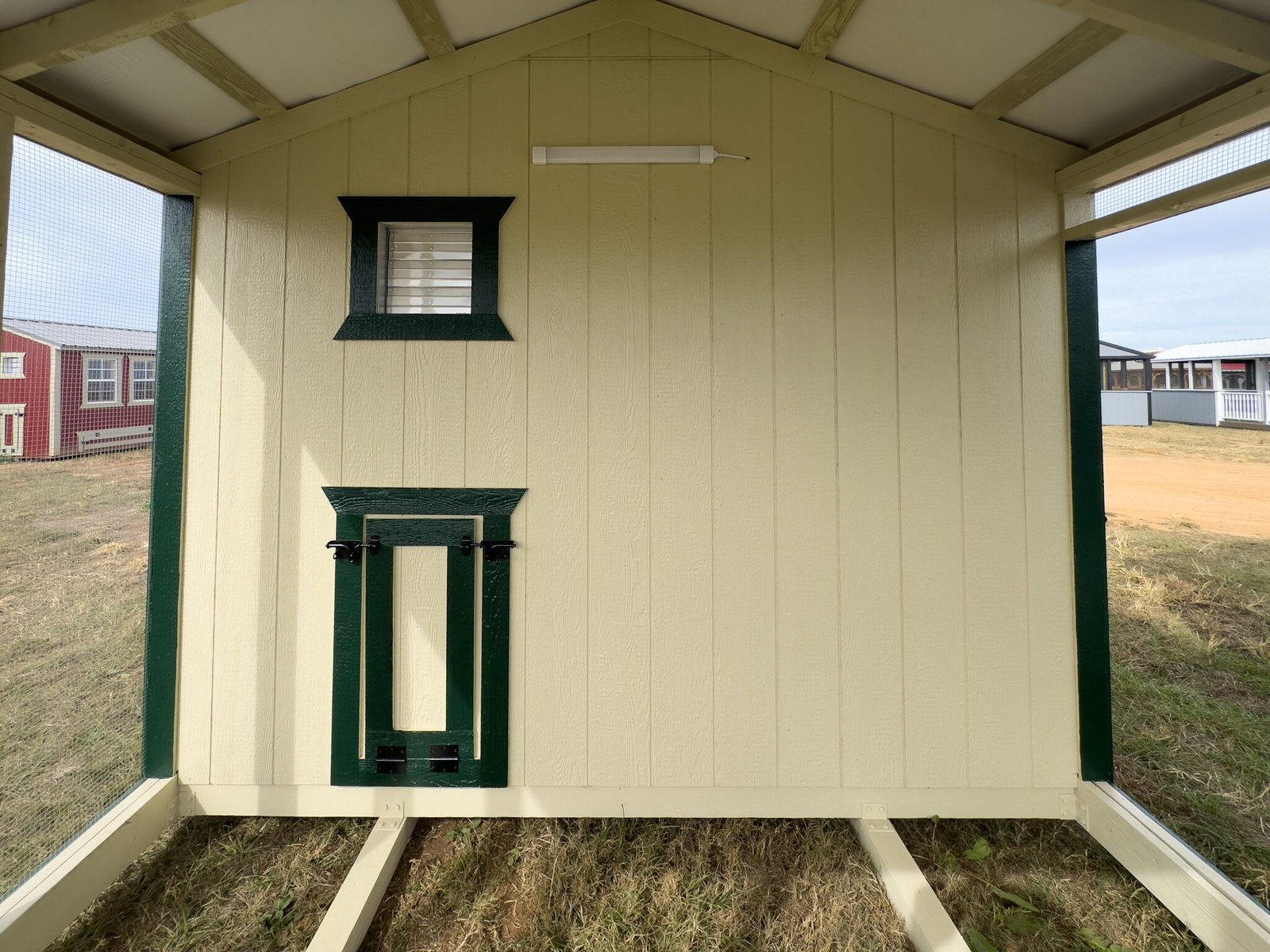 10x16 Deluxe Style Chicken Coop serial DCR-9066-1016-060825