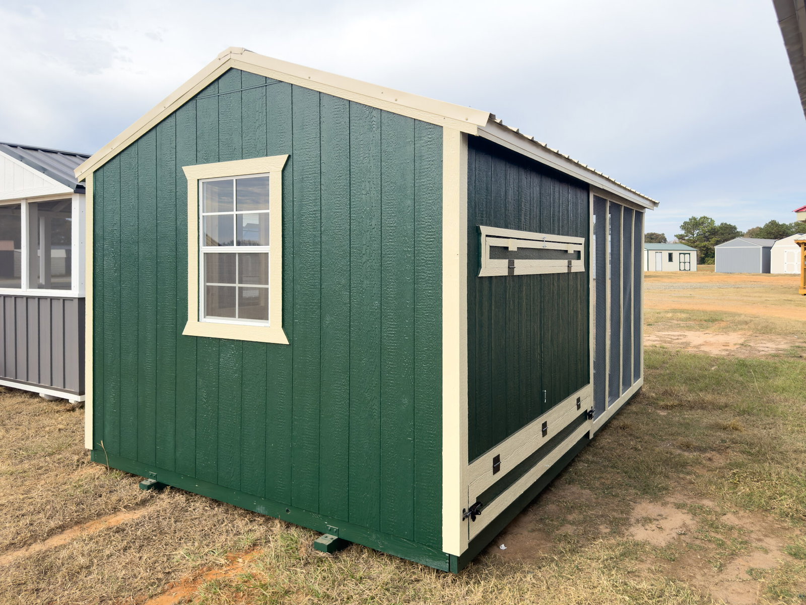 10x16 Deluxe Style Chicken Coop serial DCR-9064-1016-060825