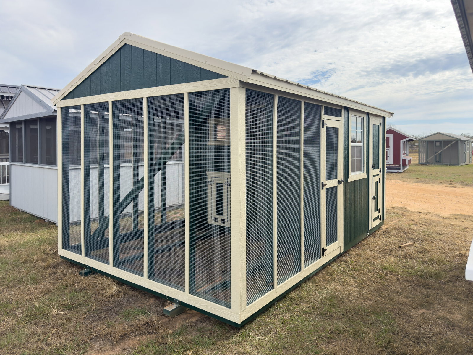 10x16 Deluxe Style Chicken Coop serial DCR-9064-1016-060825