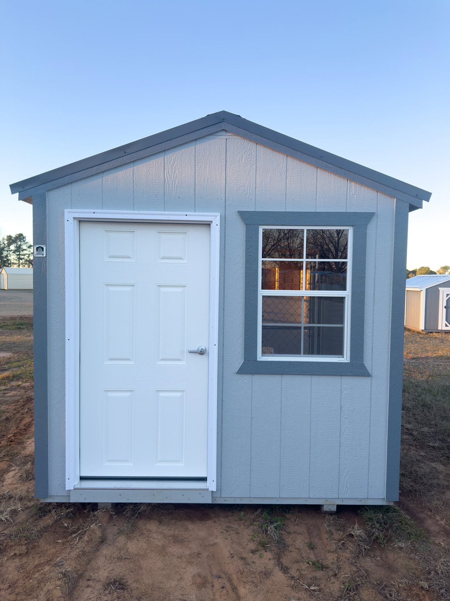 8x16 Double Deluxe Dog Kennel serial DDAFDK-7308-0816-080923