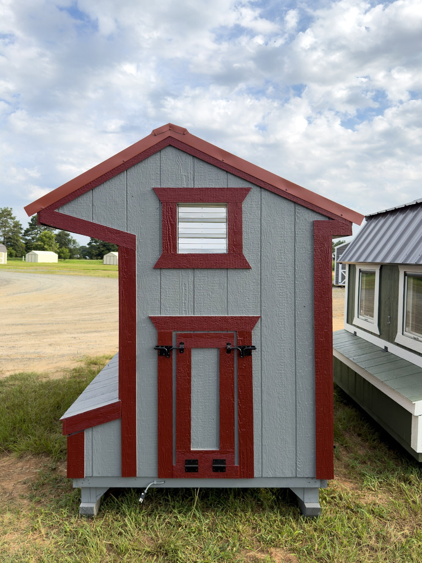 5x8 Cottage Style Chicken Coop serial CSCC-9545-0508-080426