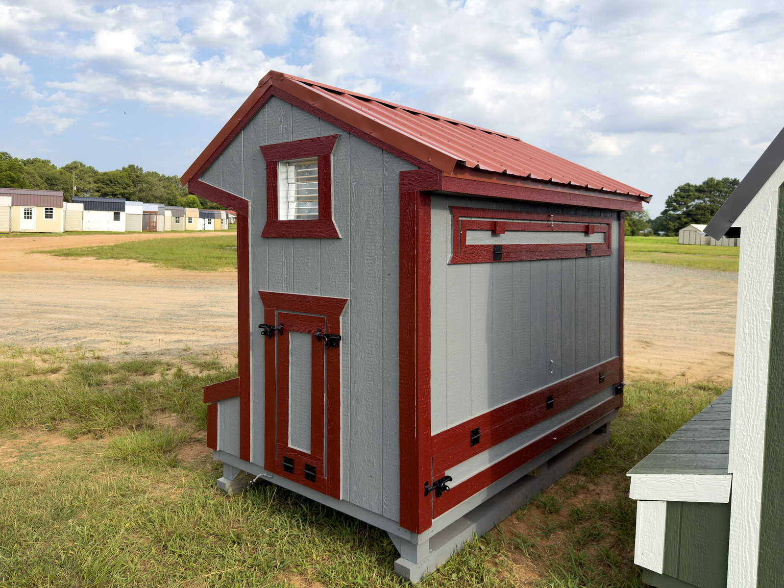 5x8 Cottage Style Chicken Coop serial CSCC-9545-0508-080426