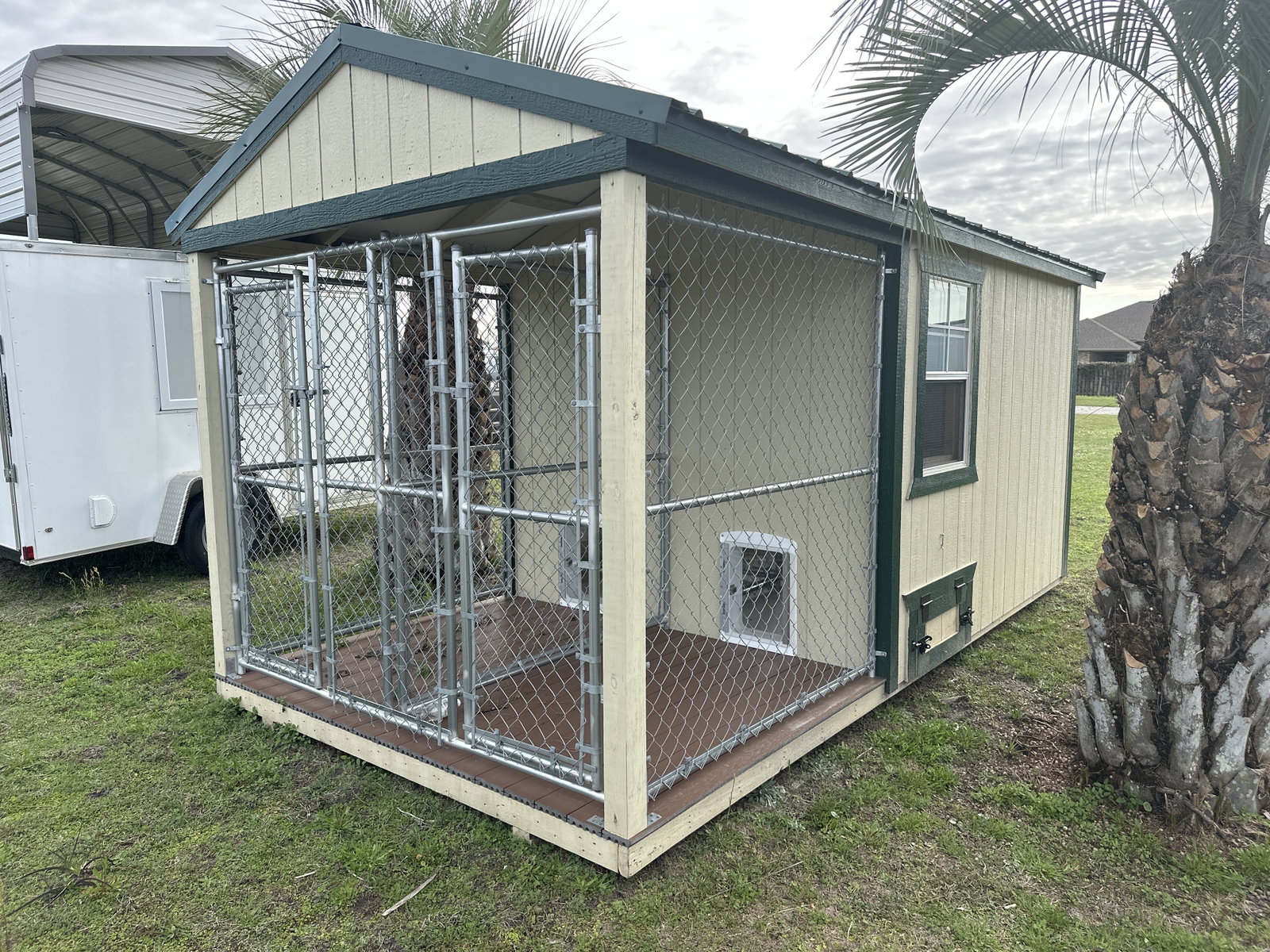 8x16 Double Deluxe Dog Kennel serial DDAFDK-6939-0816-080523