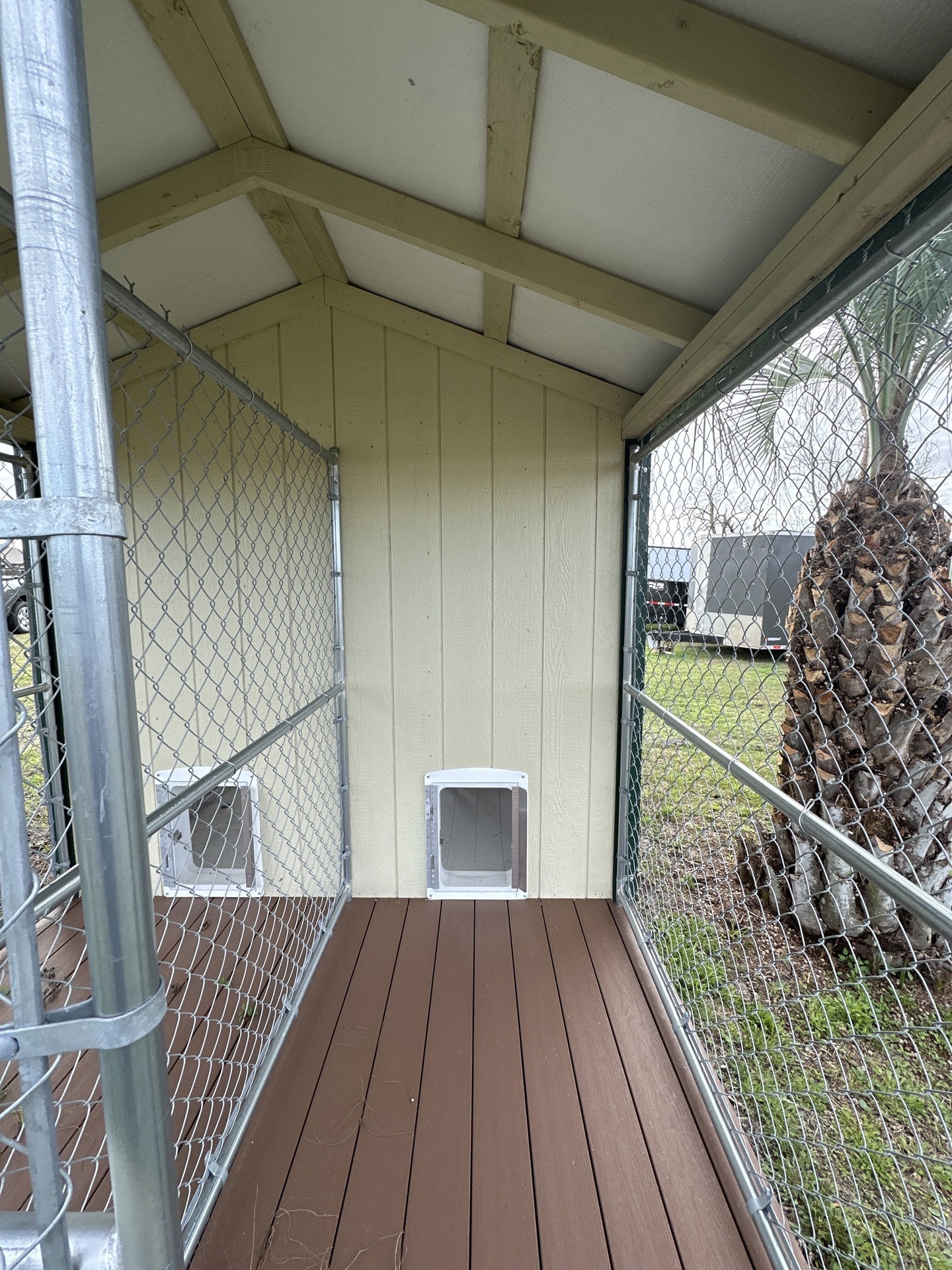 8x16 Double Deluxe Dog Kennel serial DDAFDK-6939-0816-080523