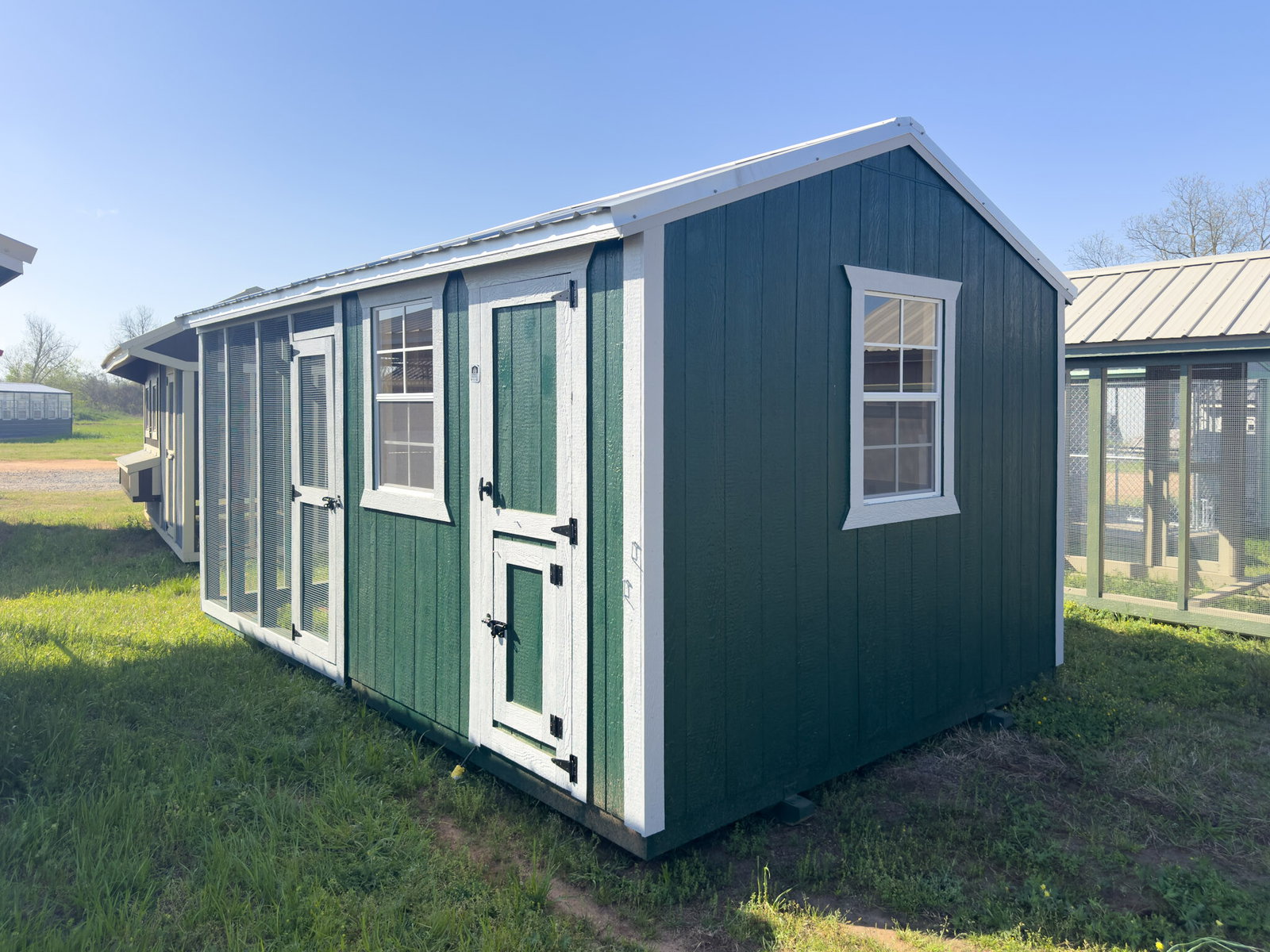 10x16 Deluxe Style Chicken Coop serial DCR-9362-1016-151225
