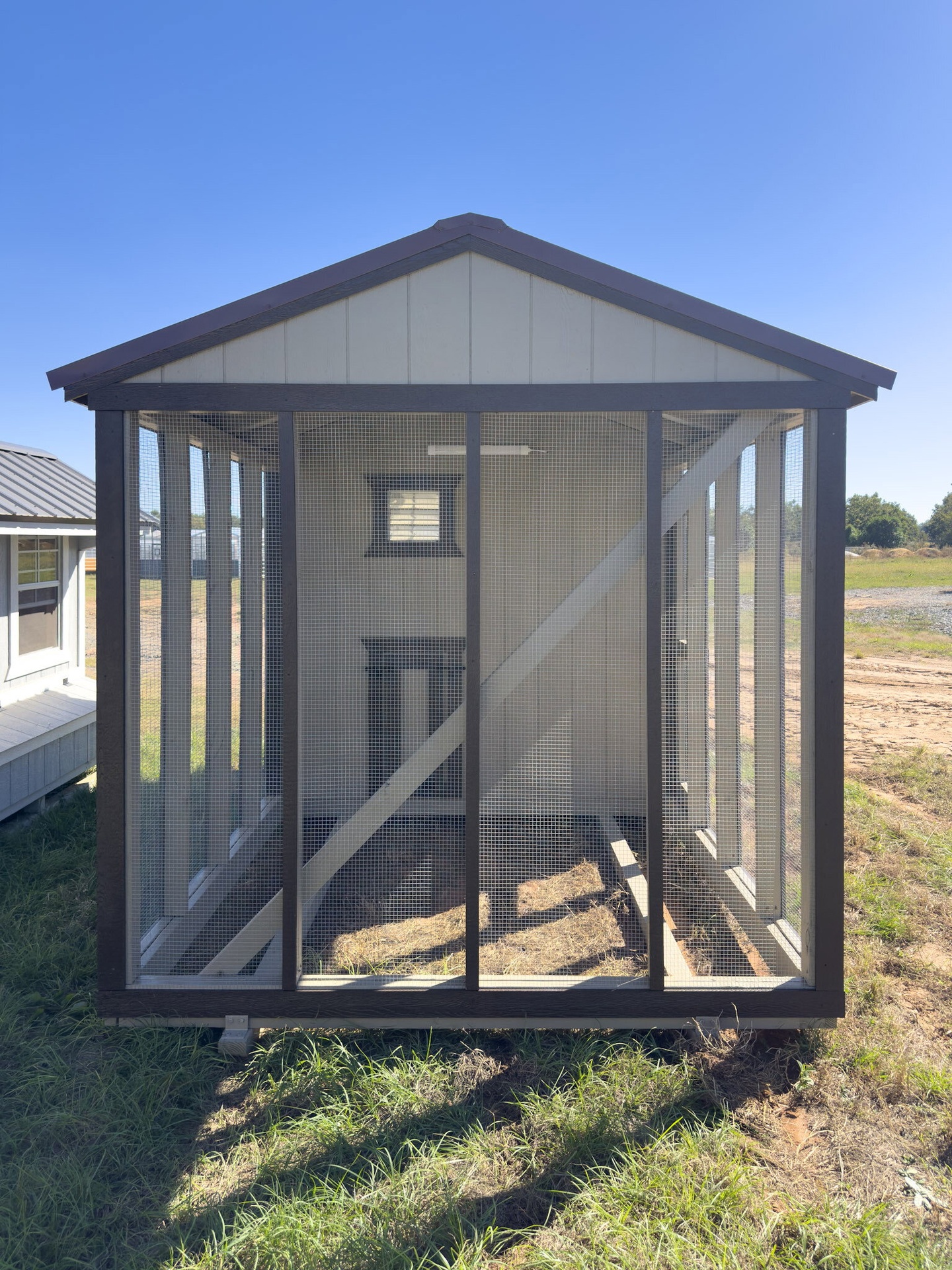 8x14 Deluxe Style Chicken Coop serial DCR-8985-0814-080725