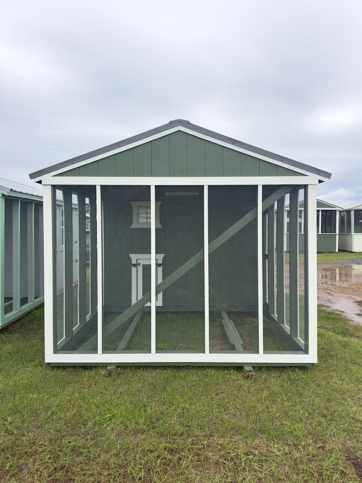 10x16 Deluxe Style Chicken Coop serial DCR-9137-1016-080925
