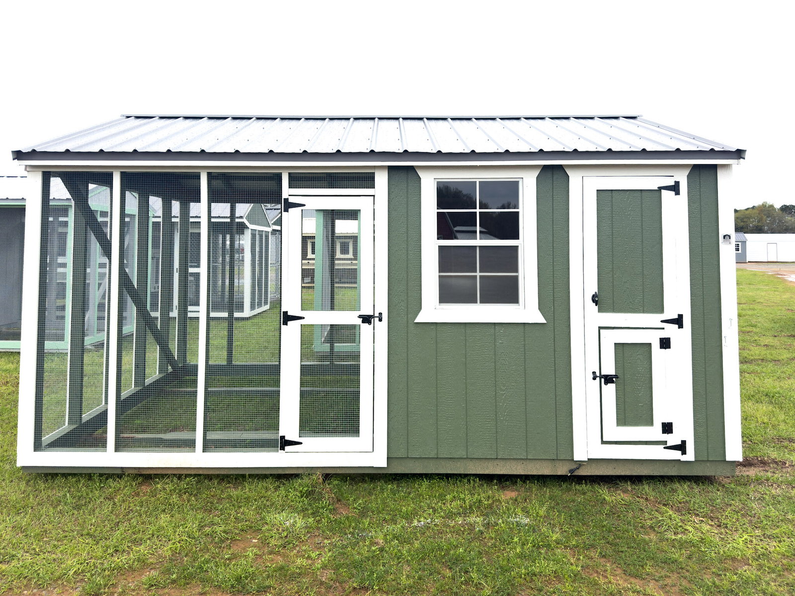10x16 Deluxe Style Chicken Coop serial DCR-9137-1016-080925