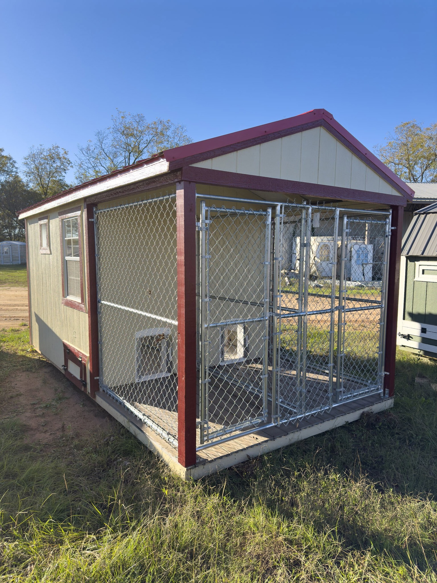 8x16 Double Deluxe Dog Kennel serial DDDK-8183-0816-100624