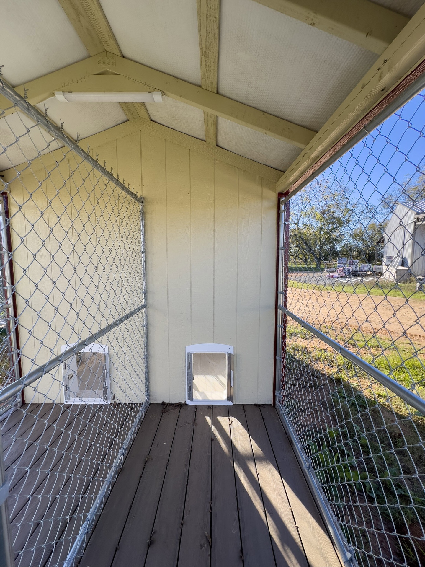 8x16 Double Deluxe Dog Kennel serial DDDK-8183-0816-100624