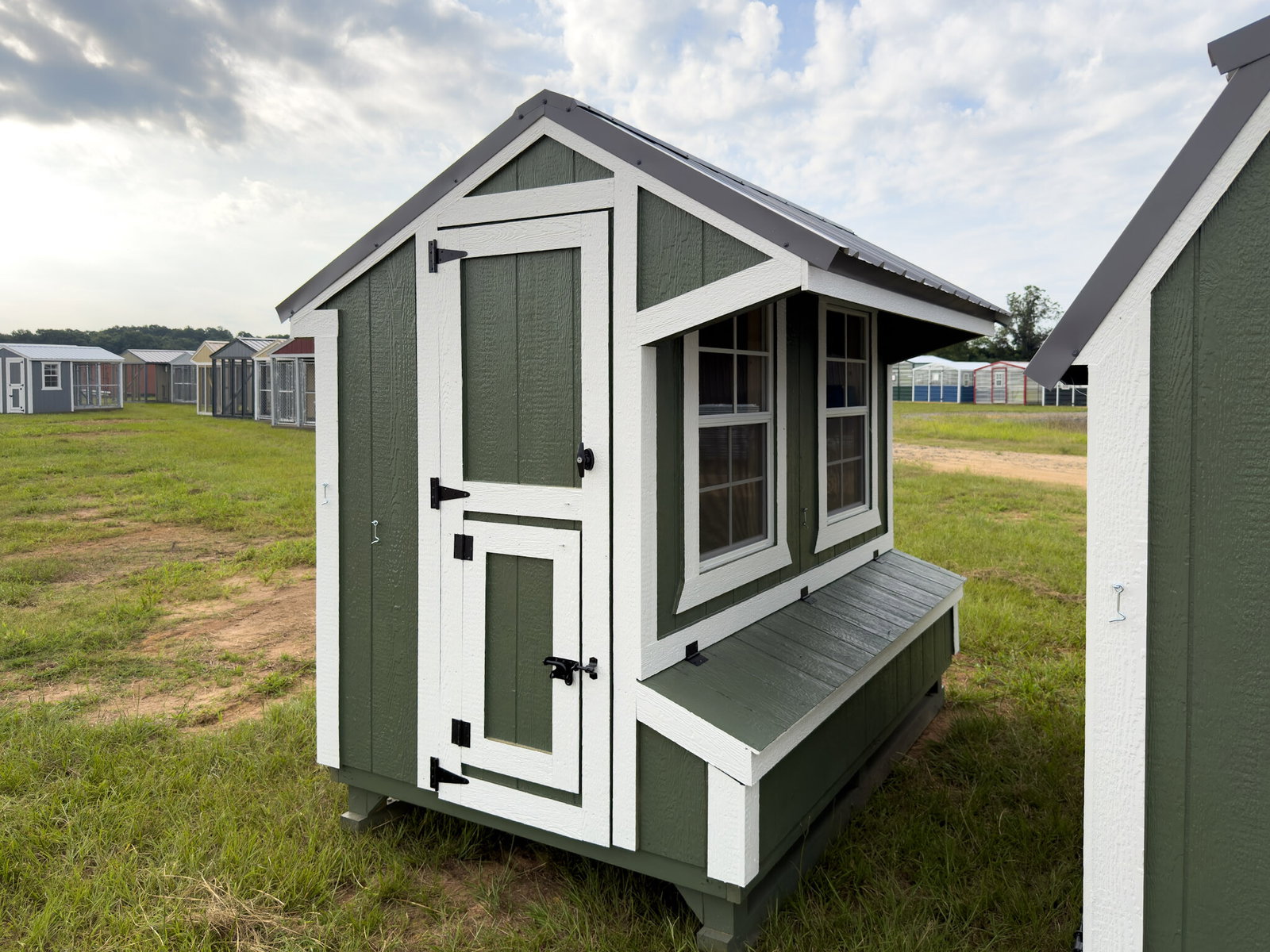 5x8 Cottage Style Chicken Coop serial CSCC-9546-0508-080426