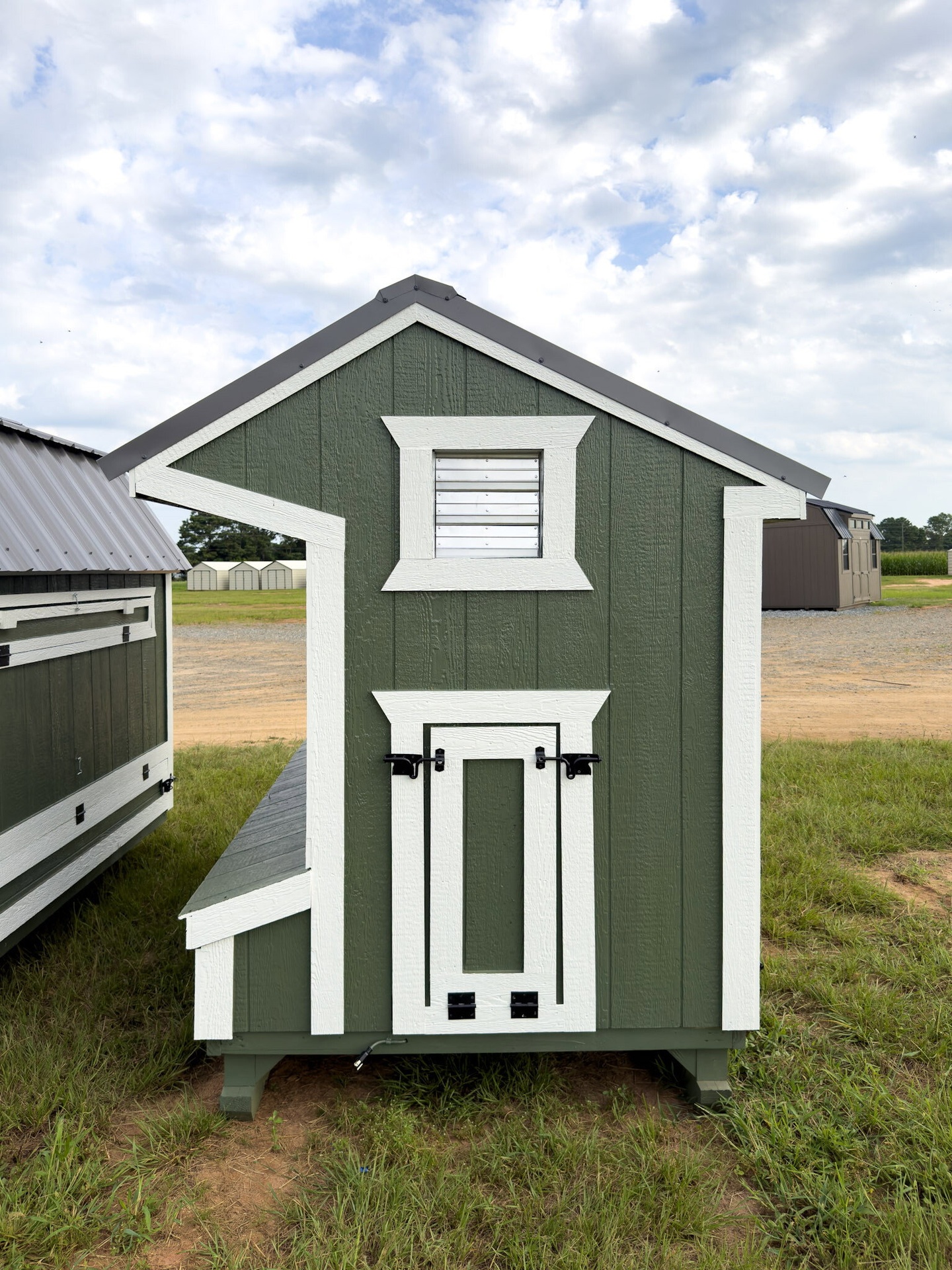 5x8 Cottage Style Chicken Coop serial CSCC-9546-0508-080426