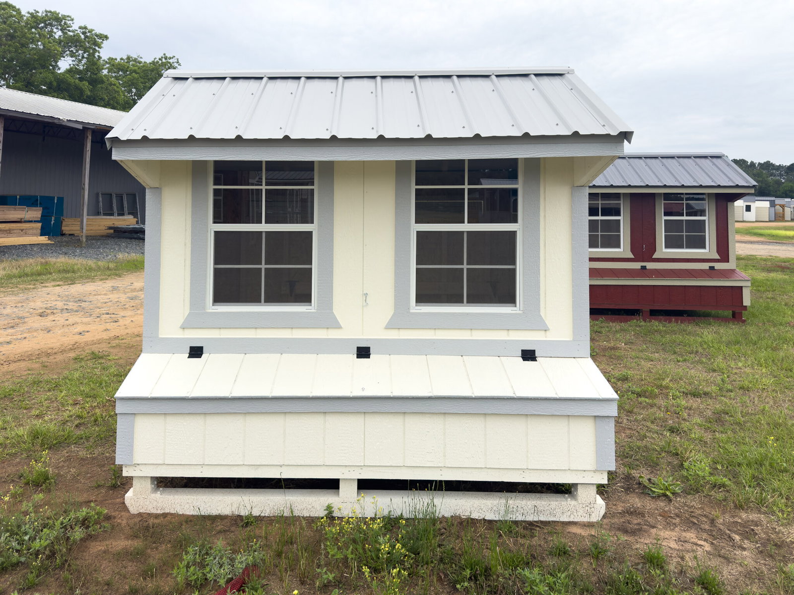 5x8 Cottage Style Chicken Coop serial CSCC-9458-0508-030326