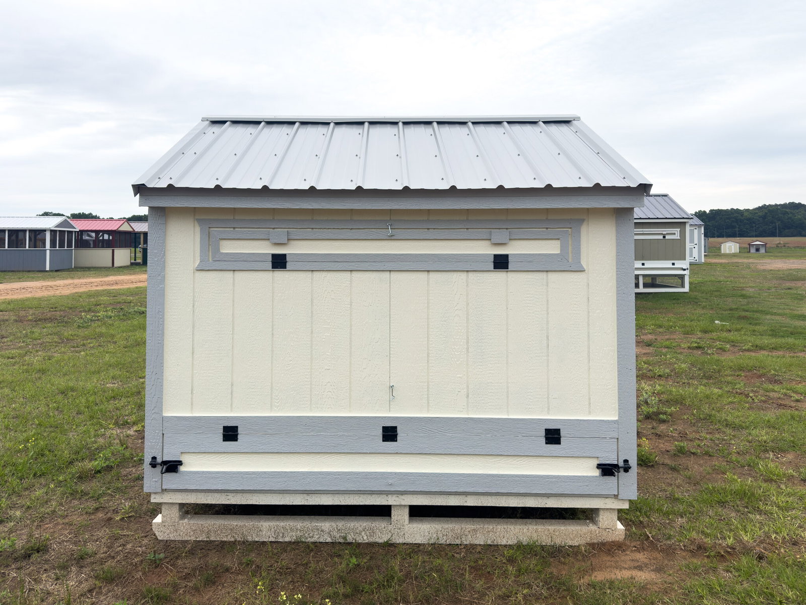 5x8 Cottage Style Chicken Coop serial CSCC-9458-0508-030326