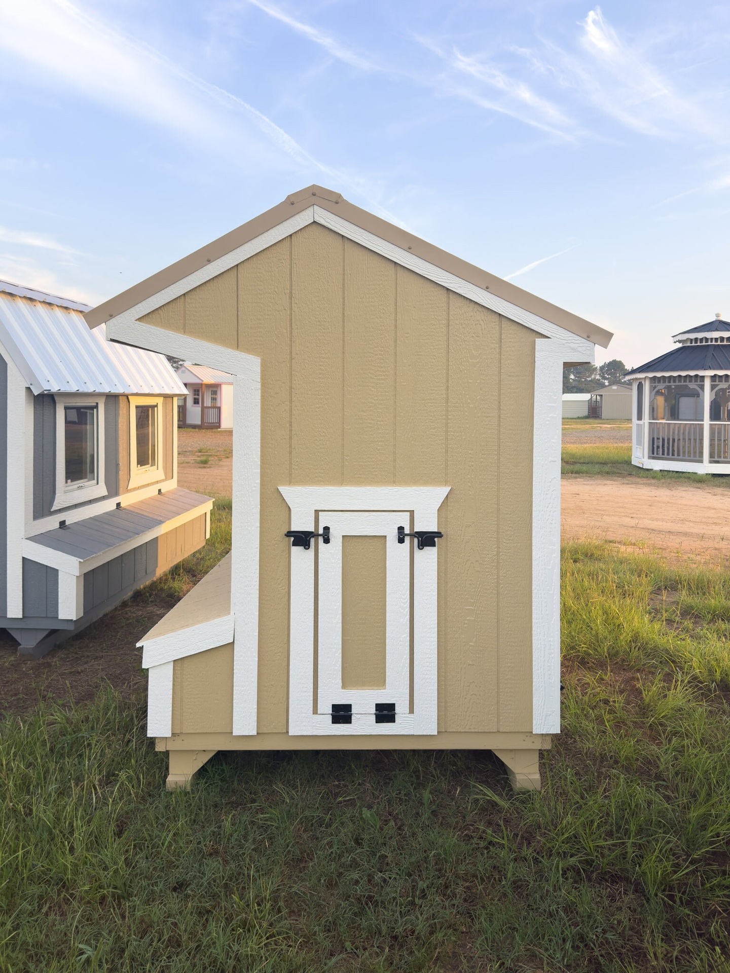 5x8 Cottage Style Chicken Coop serial CSCC-8817-0508-090525