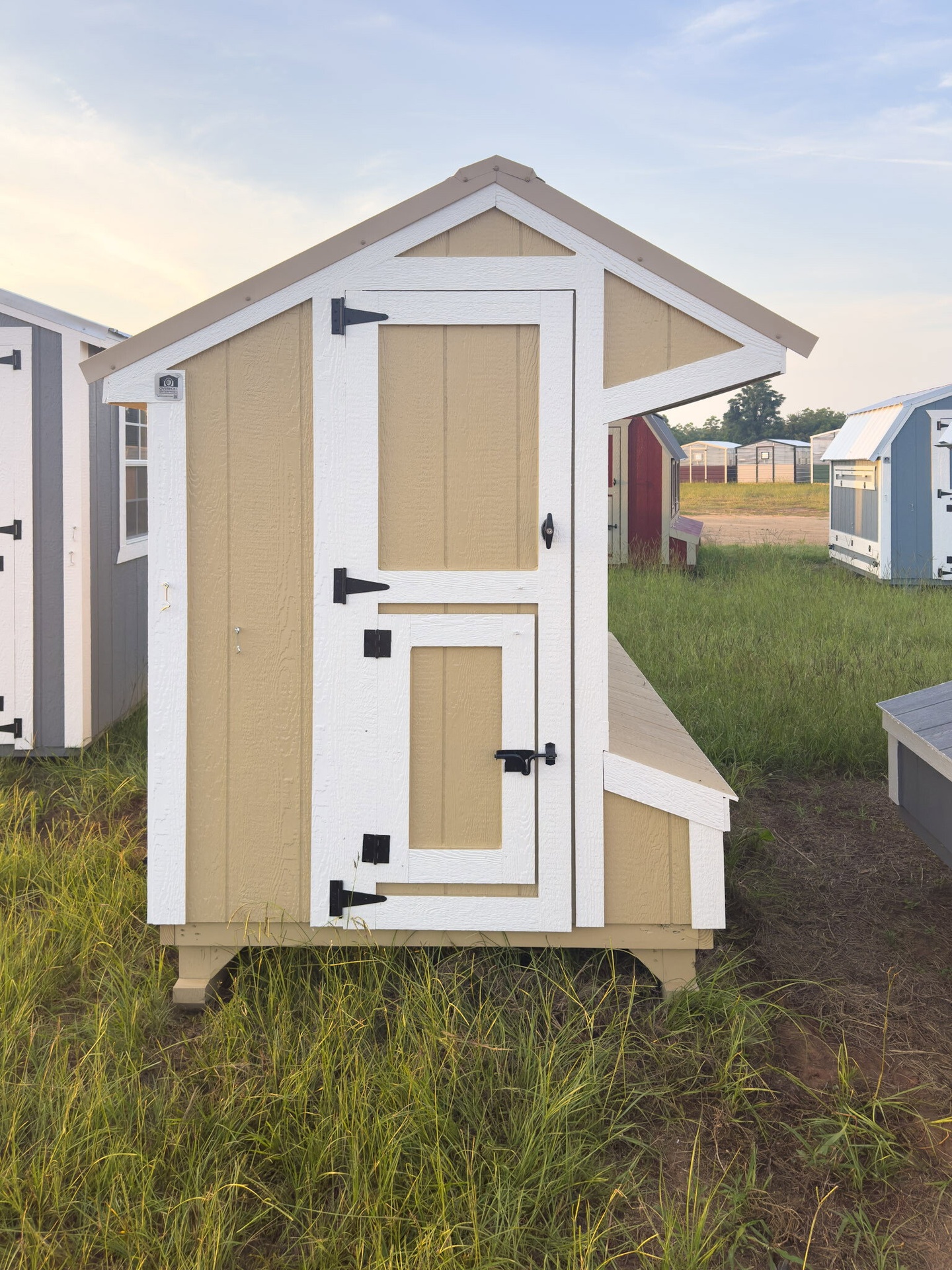 5x8 Cottage Style Chicken Coop serial CSCC-8817-0508-090525