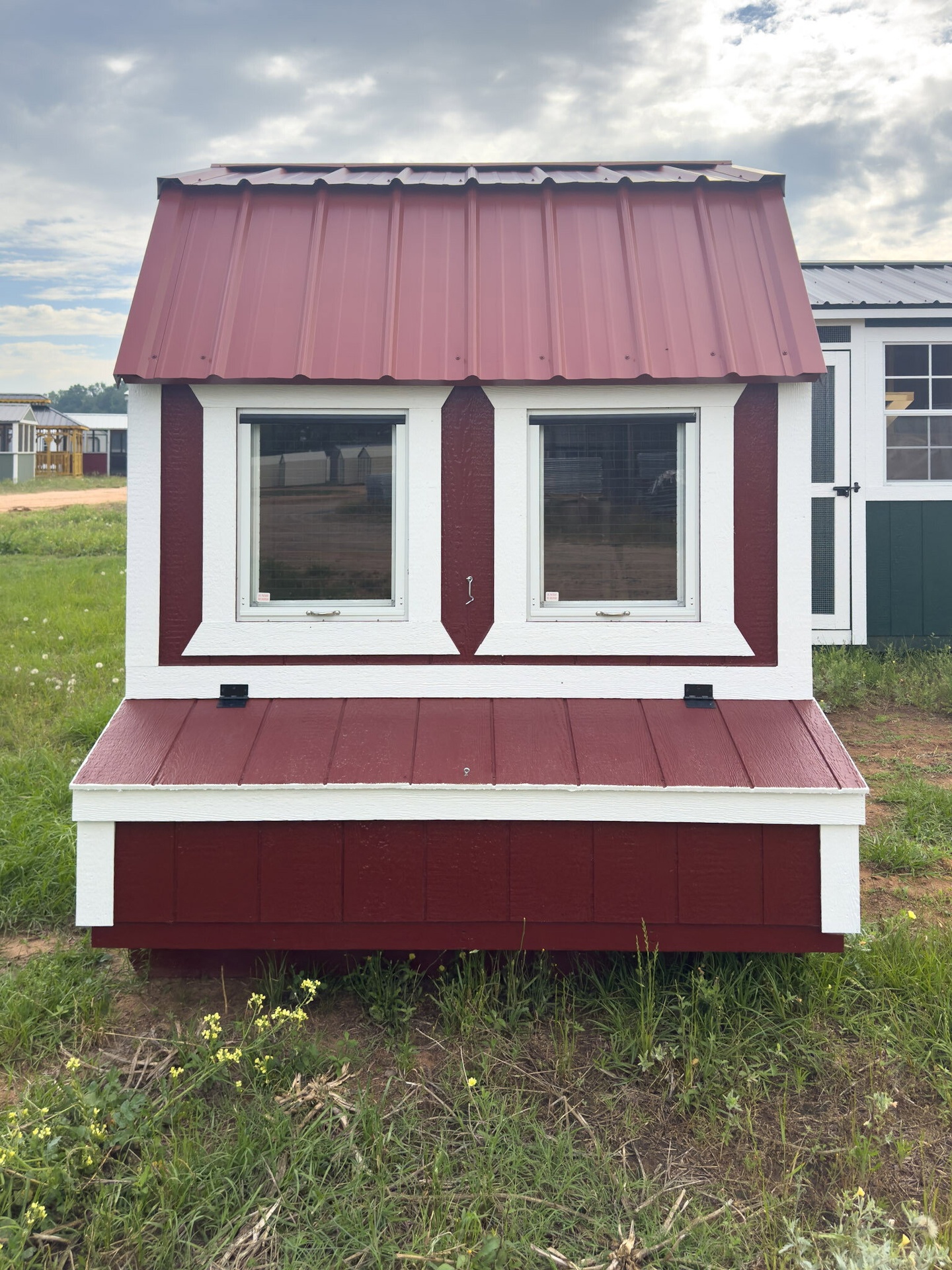 6x6 Barn Style Chicken Coop serial BSCC-8740-0606-100425