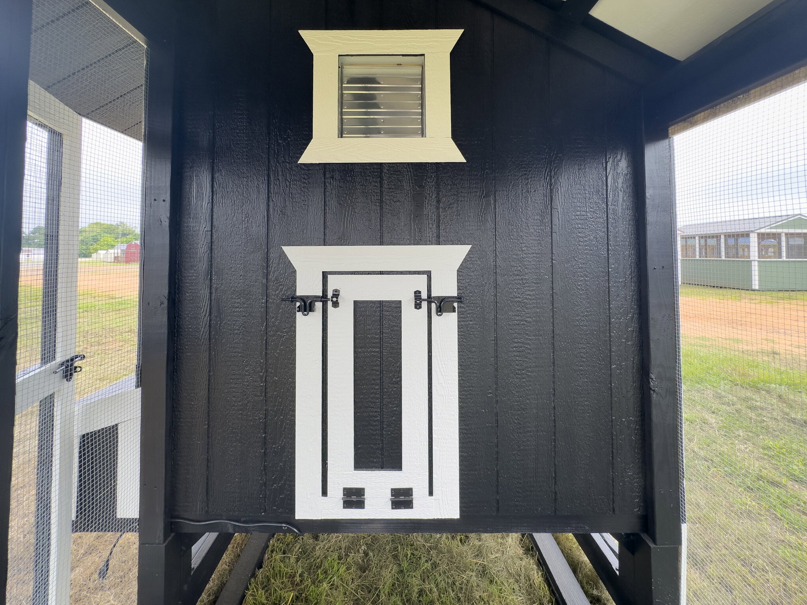 6x12 Cottage Style Chicken Coop & Run serial CSCR-8834-0612-140525