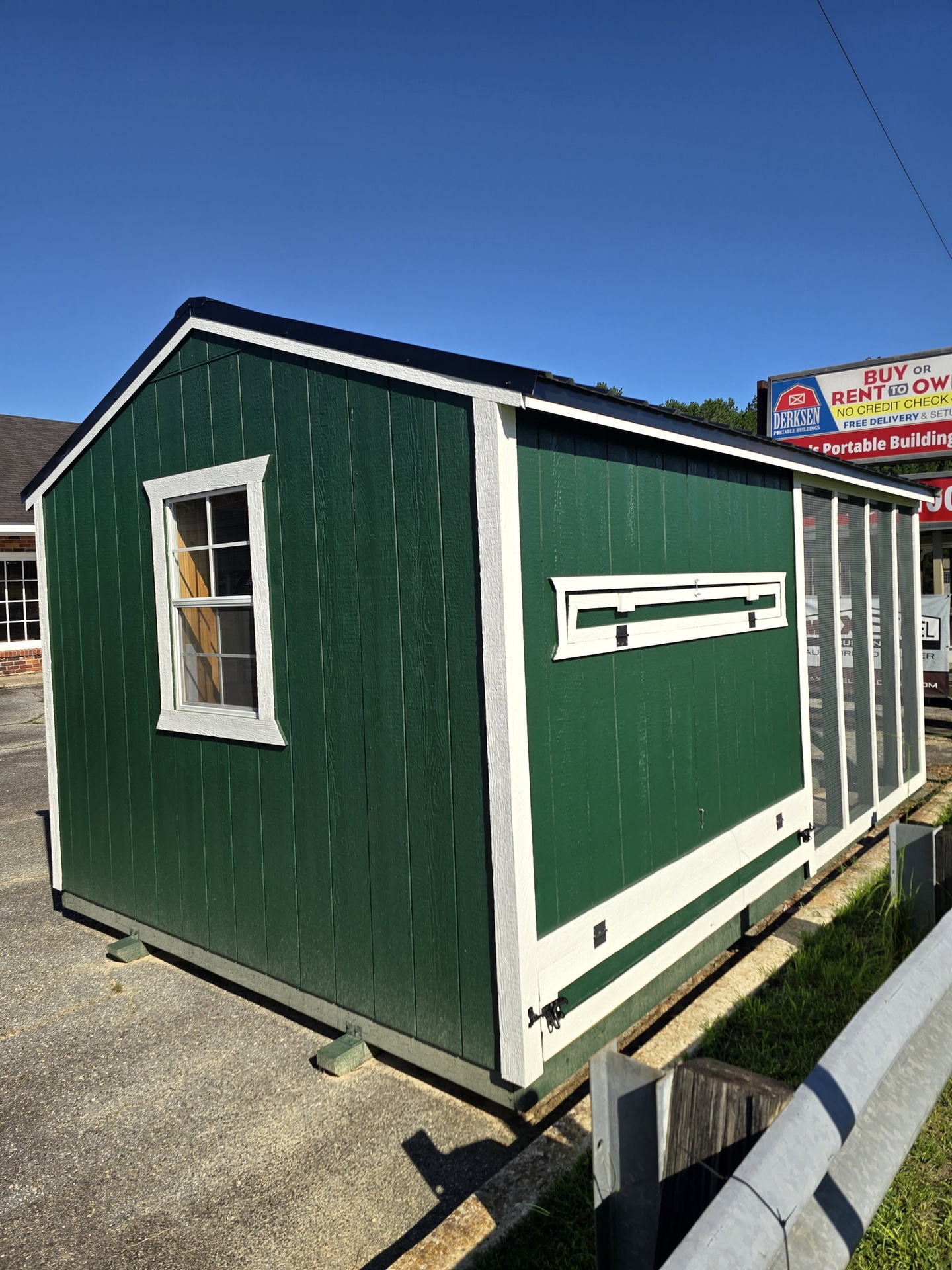 10x16 Deluxe Style Chicken Coop serial DCR-9484-1016-050326