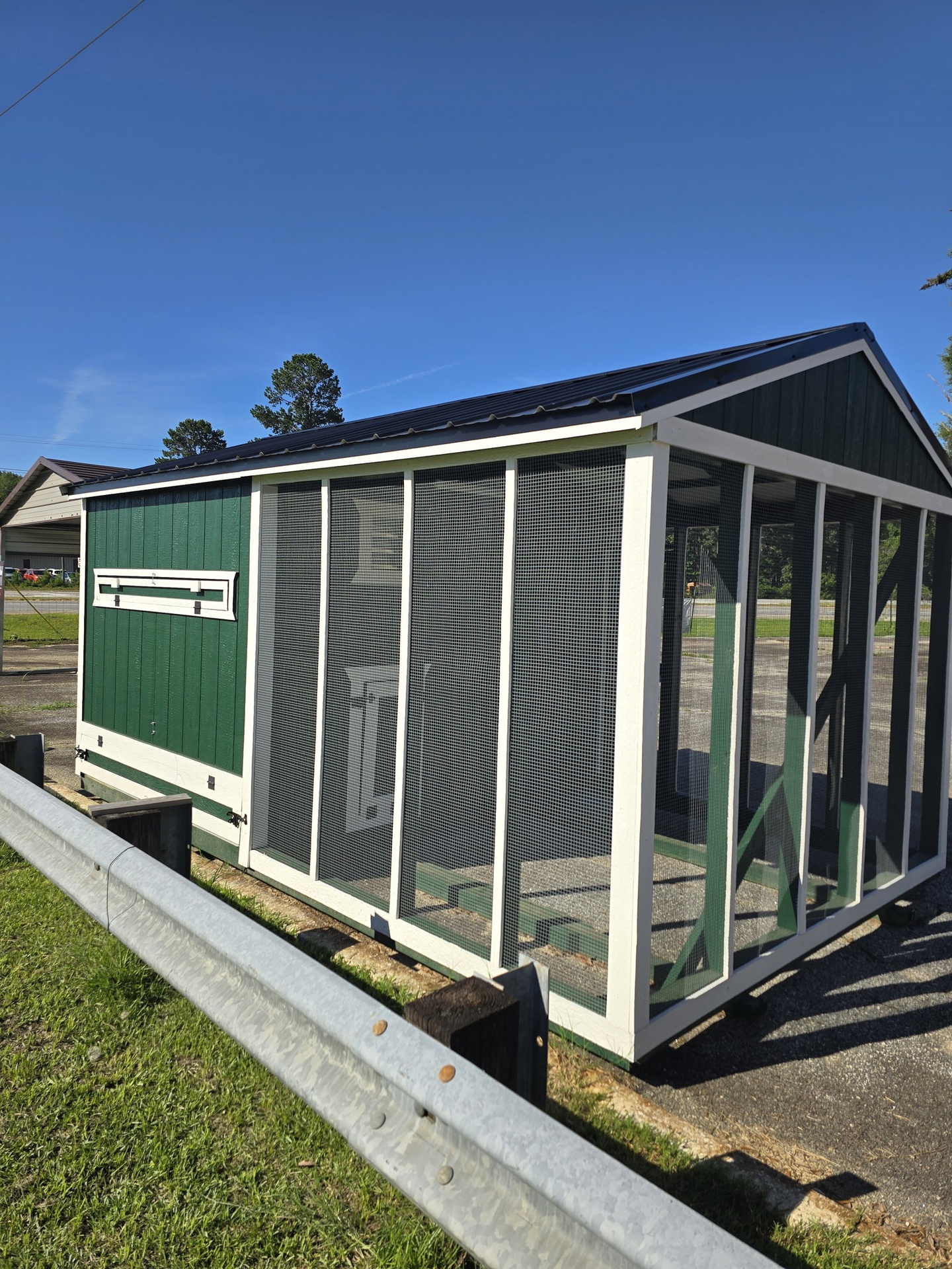 10x16 Deluxe Style Chicken Coop serial DCR-9484-1016-050326