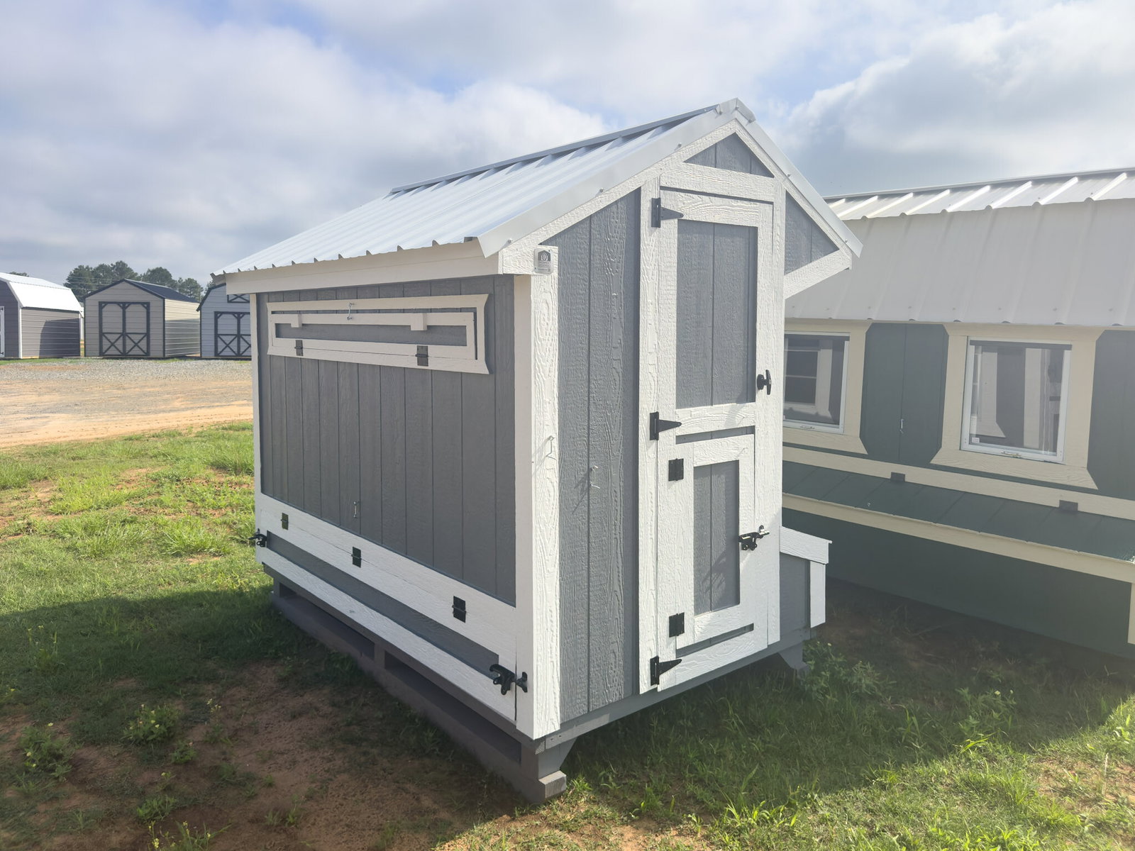 5x8 Cottage Style Chicken Coop serial CSCC-9488-0508-050326