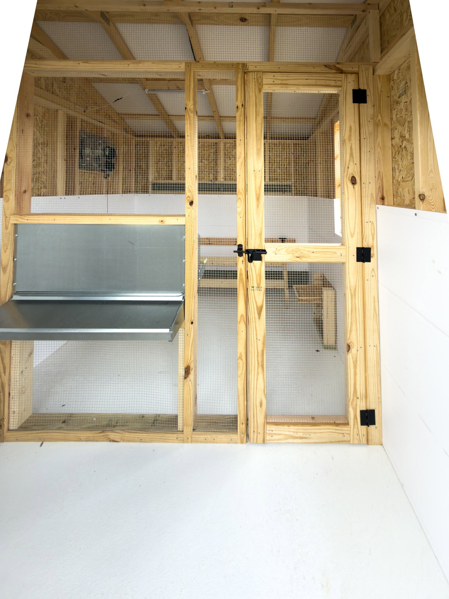 10x16 Deluxe Style Chicken Coop serial DCR-9540-1016-060426