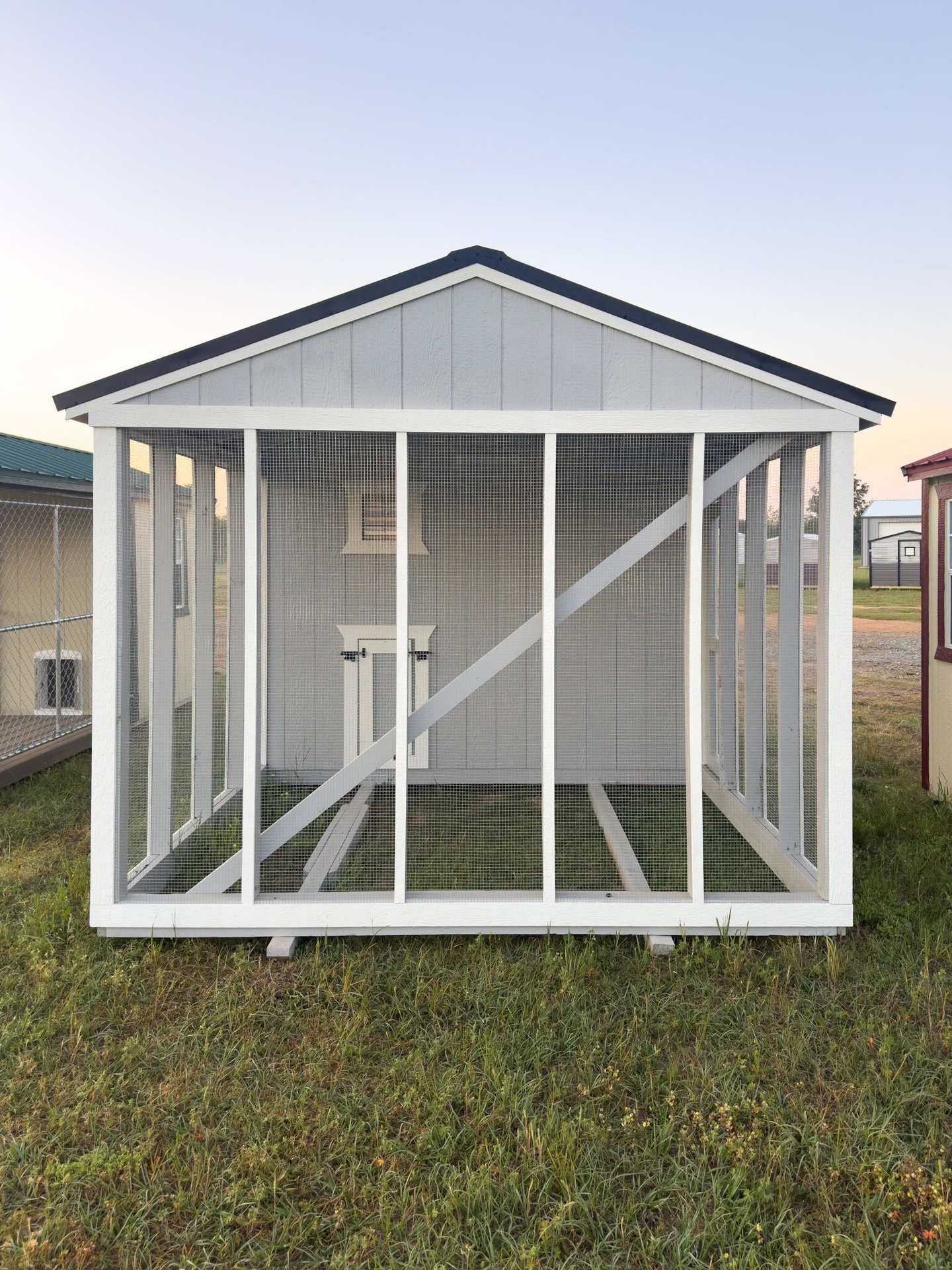 10x16 Deluxe Style Chicken Coop serial DCR-9172-1016-061025