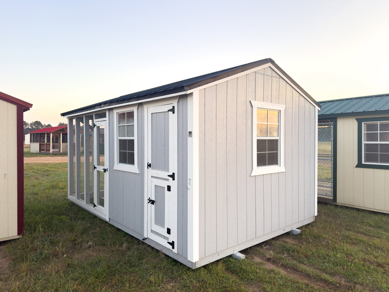 10x16 Deluxe Style Chicken Coop serial DCR-9172-1016-061025