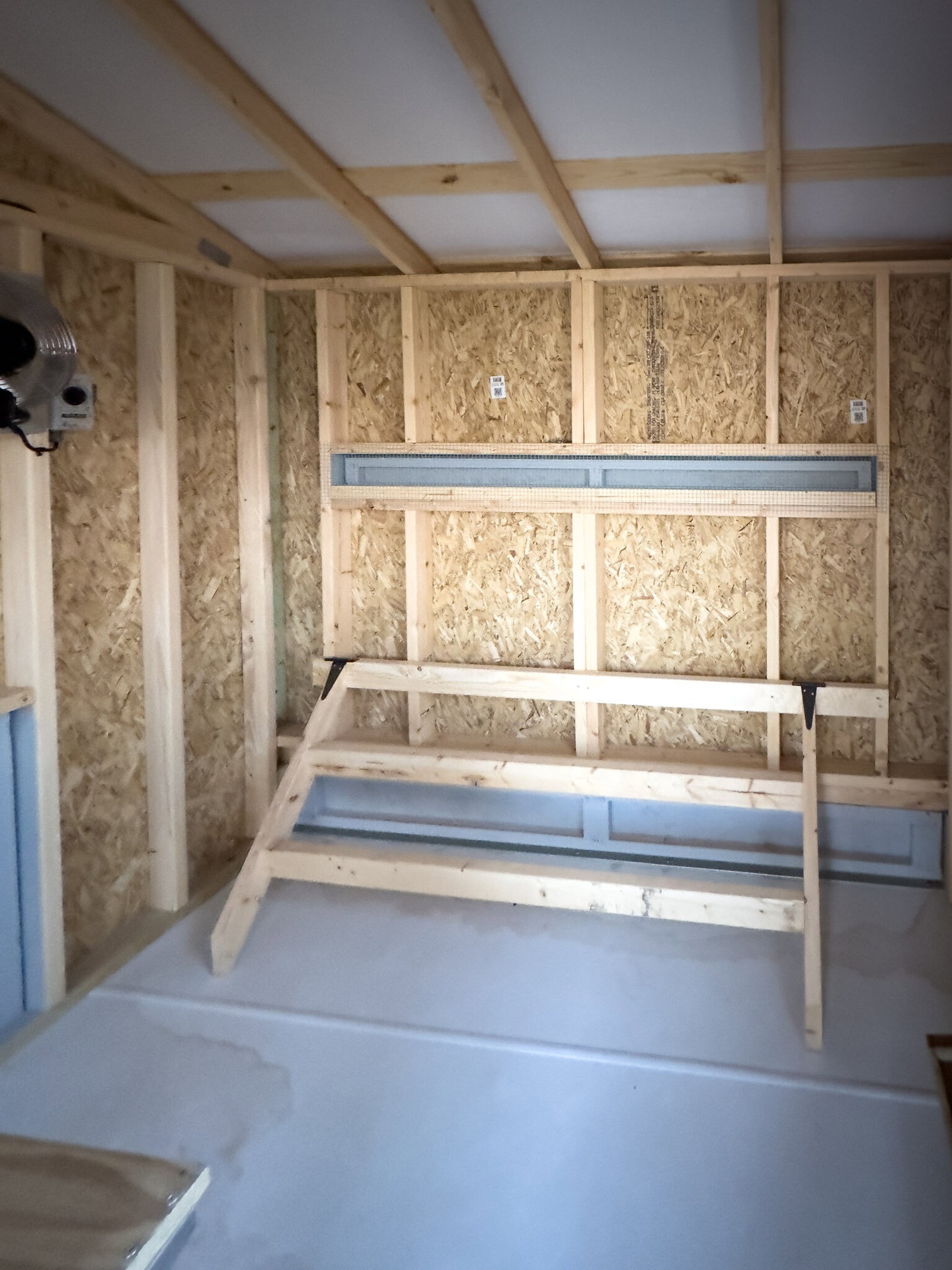 10x16 Deluxe Style Chicken Coop serial DCR-9172-1016-061025