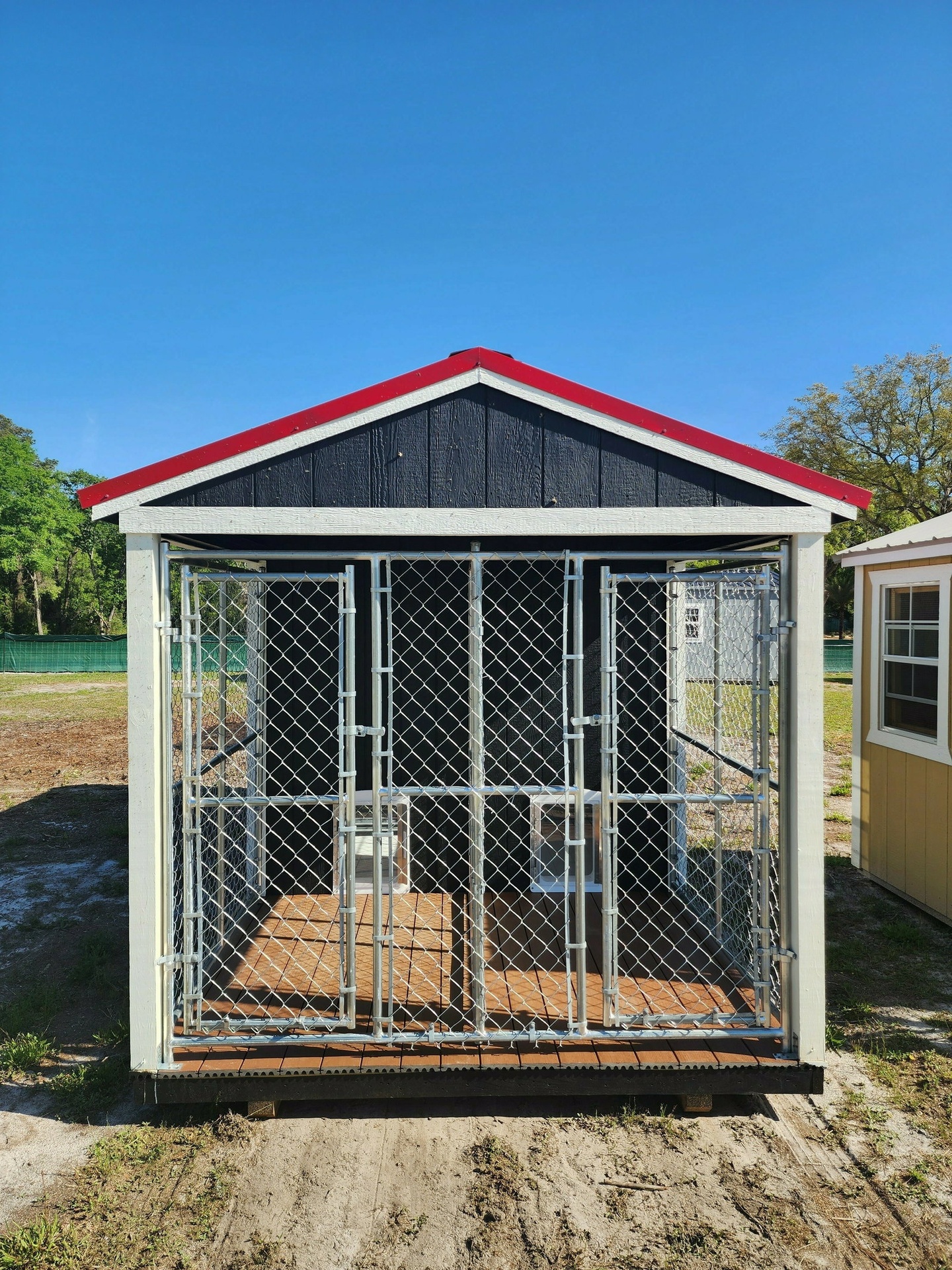 8x16 Double Deluxe Dog Kennel serial DDAFDK-6271-0816-221022
