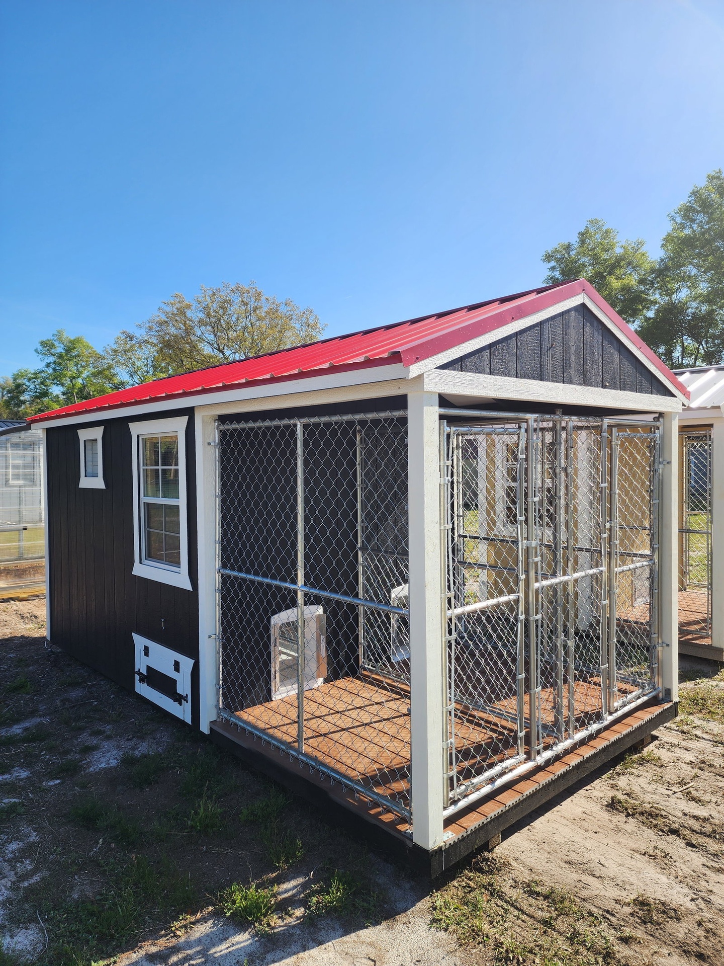 8x16 Double Deluxe Dog Kennel serial DDAFDK-6271-0816-221022