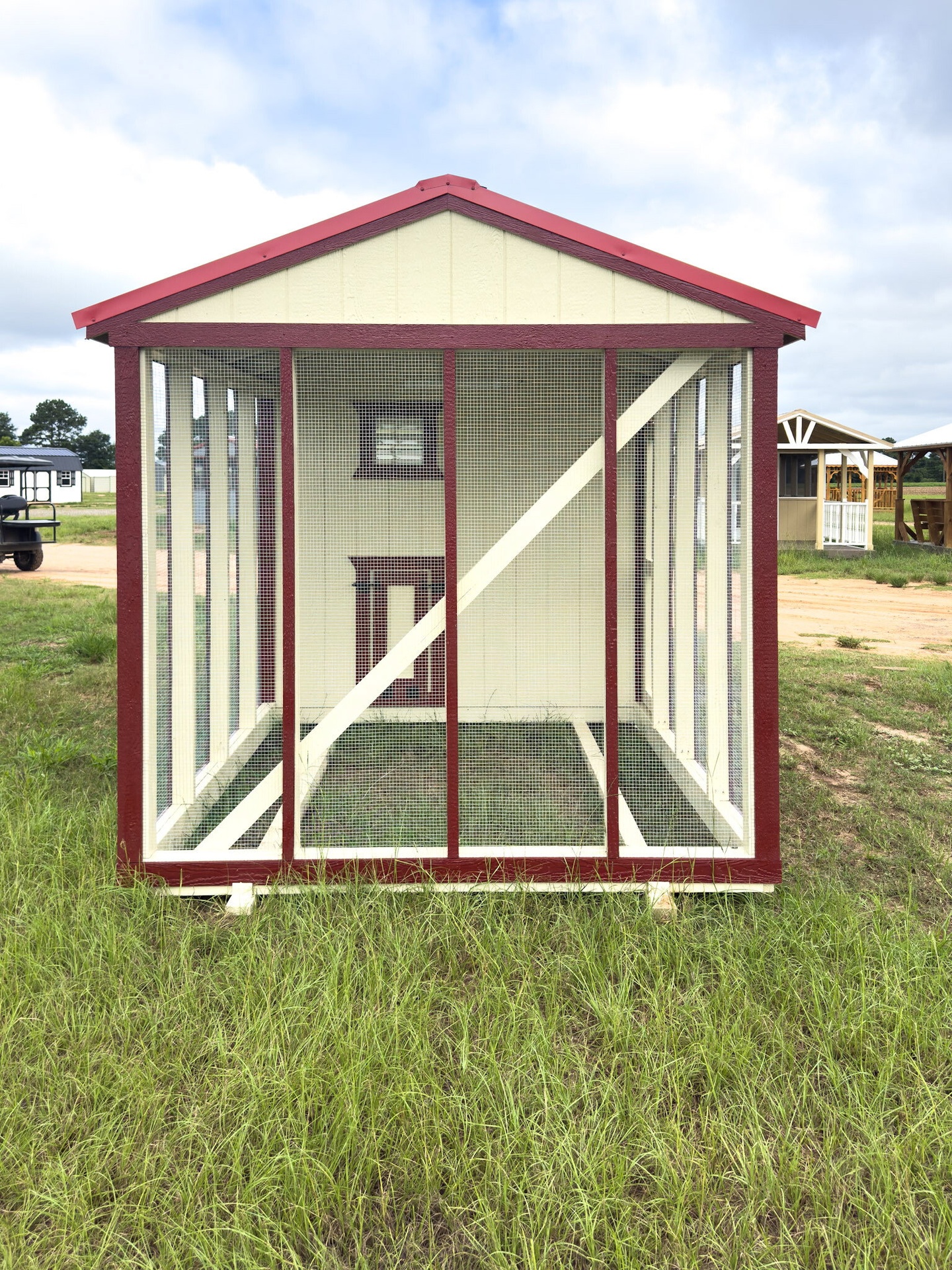 8x14 Deluxe Style Chicken Coop serial DCR-8933-0814-080625