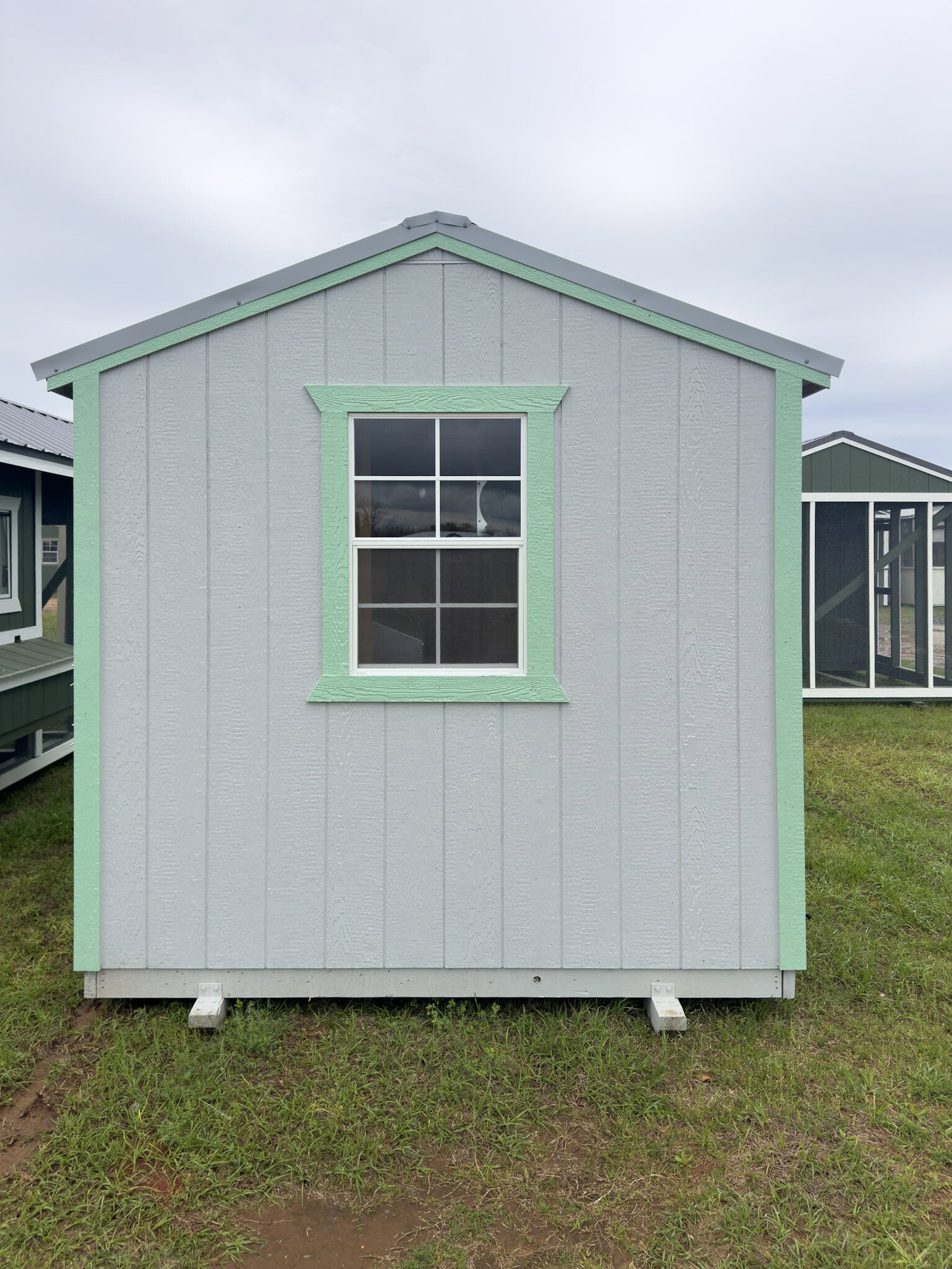8x14 Deluxe Style Chicken Coop serial DCR-8991-0814-080725