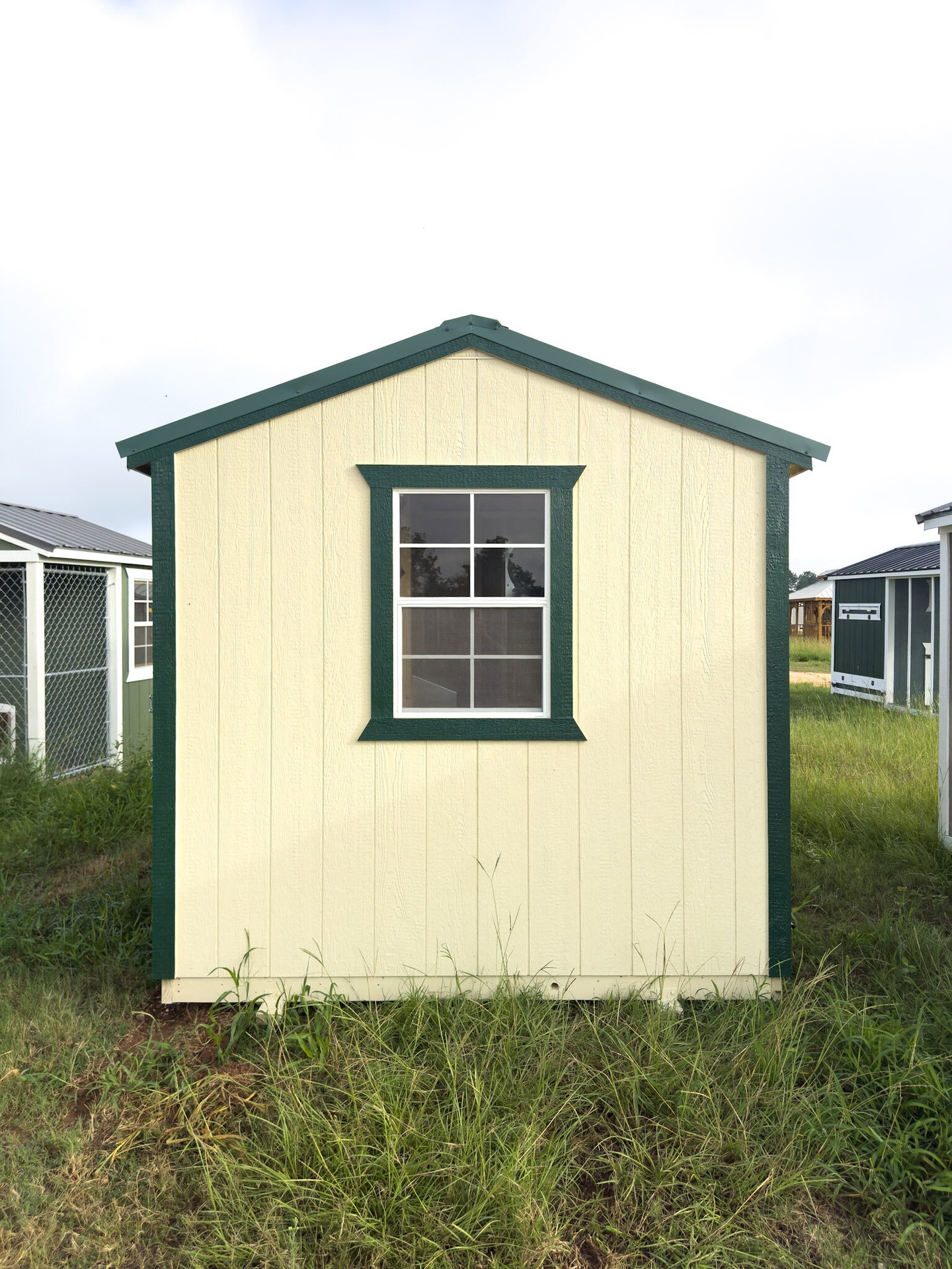 8x14 Deluxe Style Chicken Coop serial DCR-8936-0814-080625