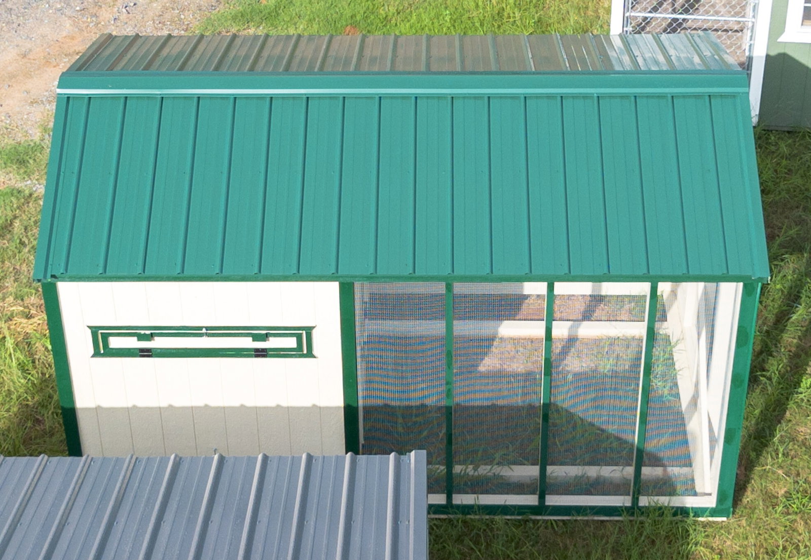 8x14 Deluxe Style Chicken Coop serial DCR-8936-0814-080625