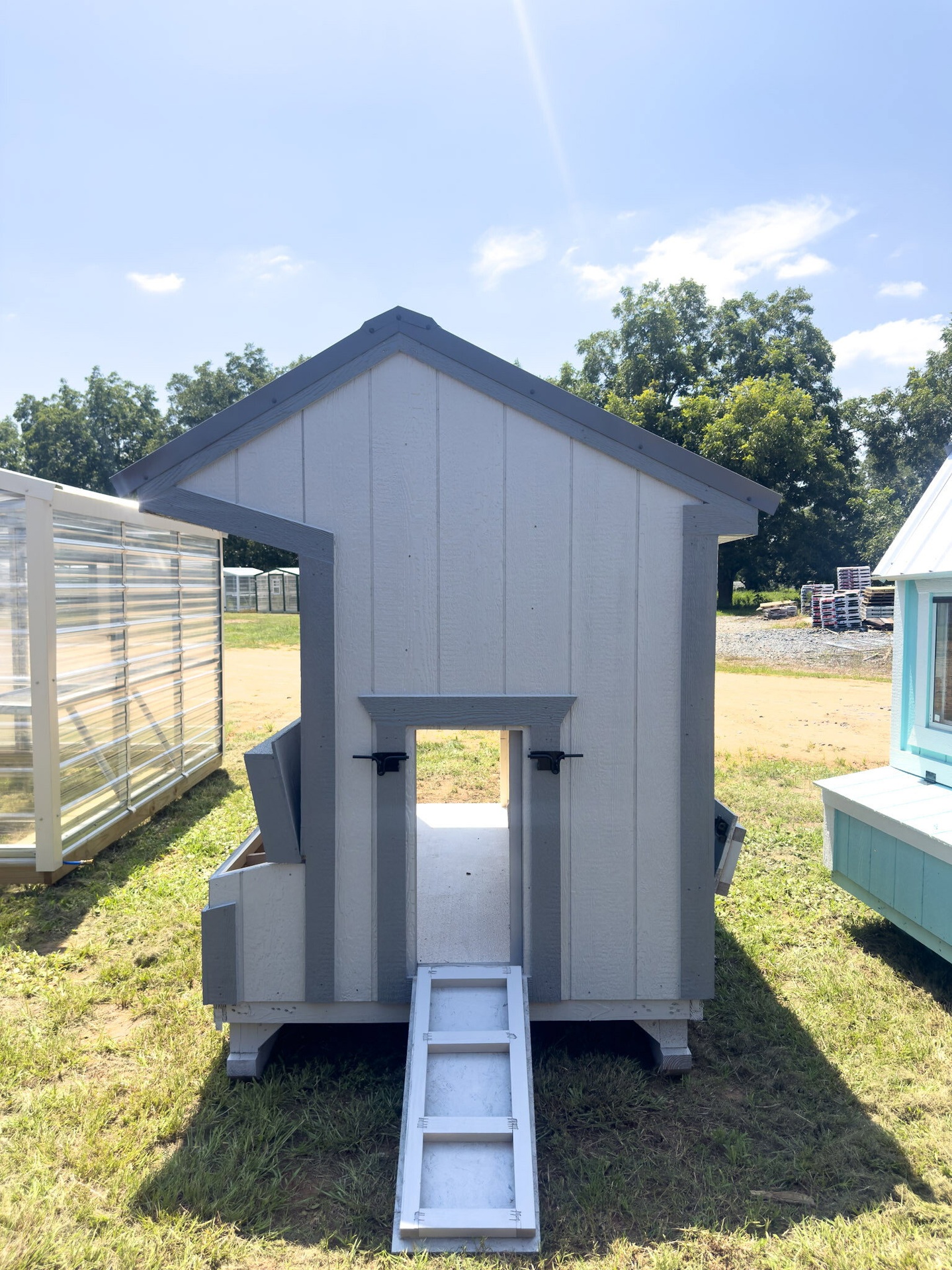 5x8 Cottage Style Chicken Coop serial CSCC-7937-0508-090324