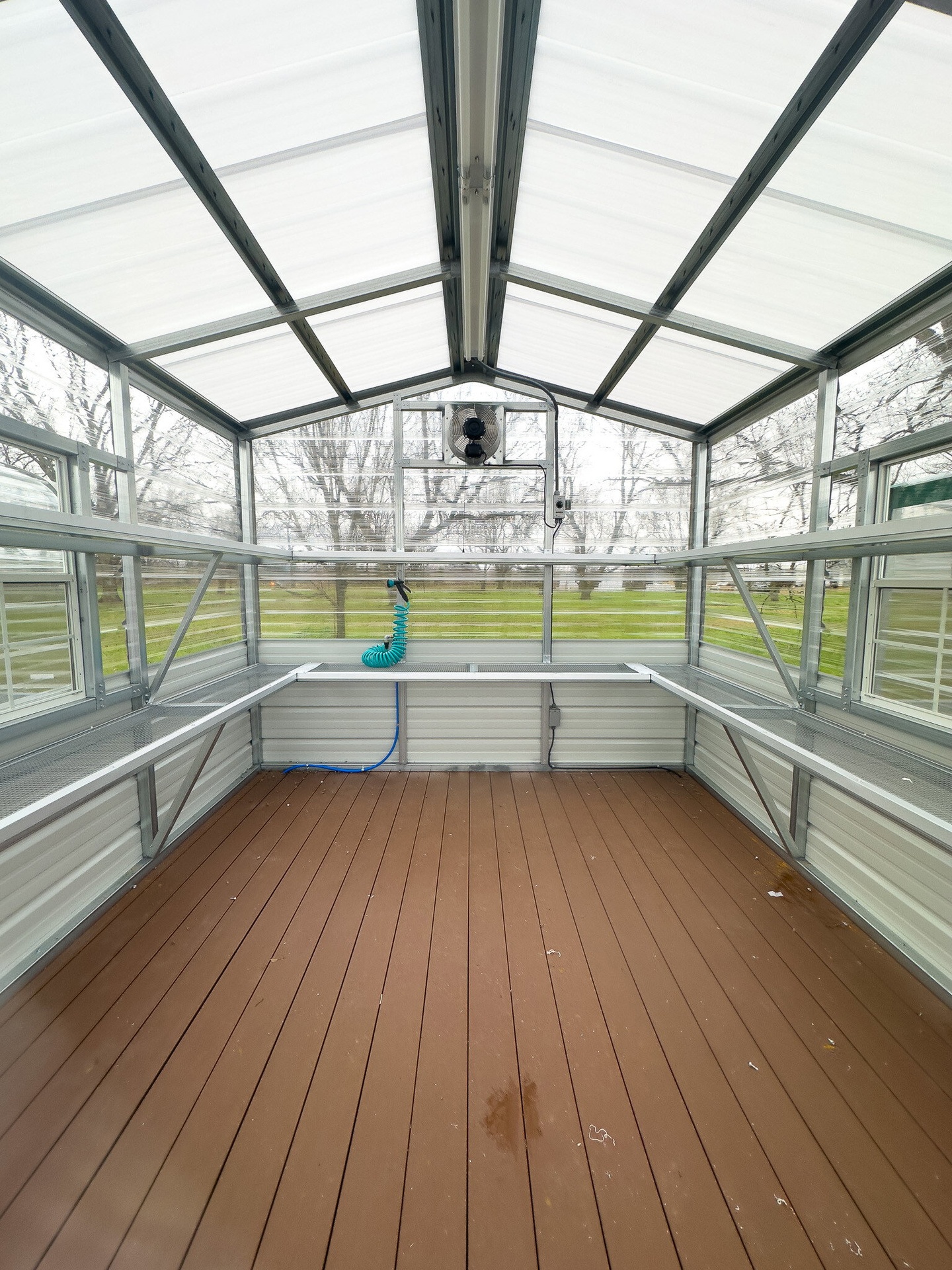 10x12 Greenhouse Deluxe serial DSGR-7593-1012-071123