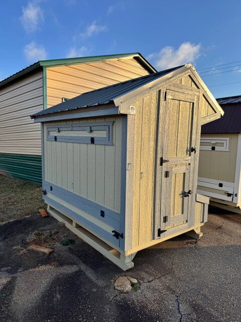 5x8 Cottage Style Chicken Coop serial CSCC-8676-0508-100325