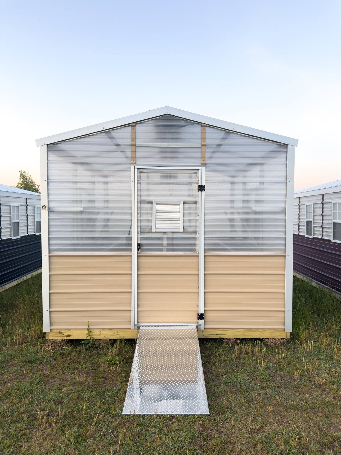 10x12 Greenhouse Deluxe serial DSGR-9271-1012-041125