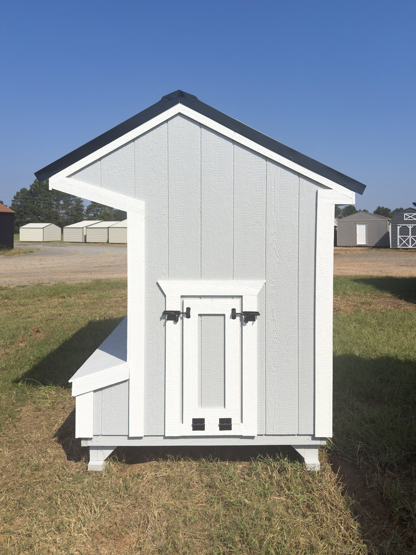 5x8 Cottage Style Chicken Coop serial CSCC-9020-0508-040825
