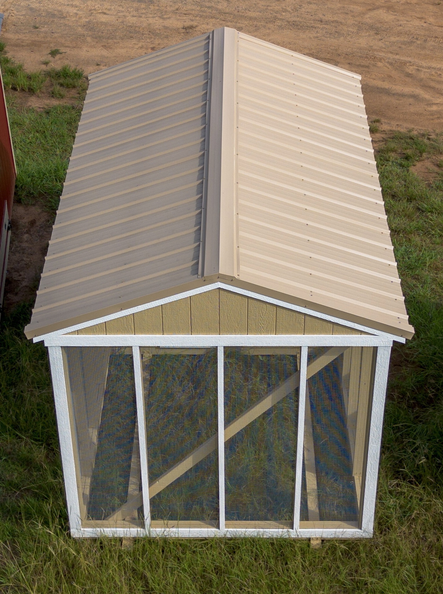 8x14 Deluxe Style Chicken Coop serial DCR-8911-0814-070625