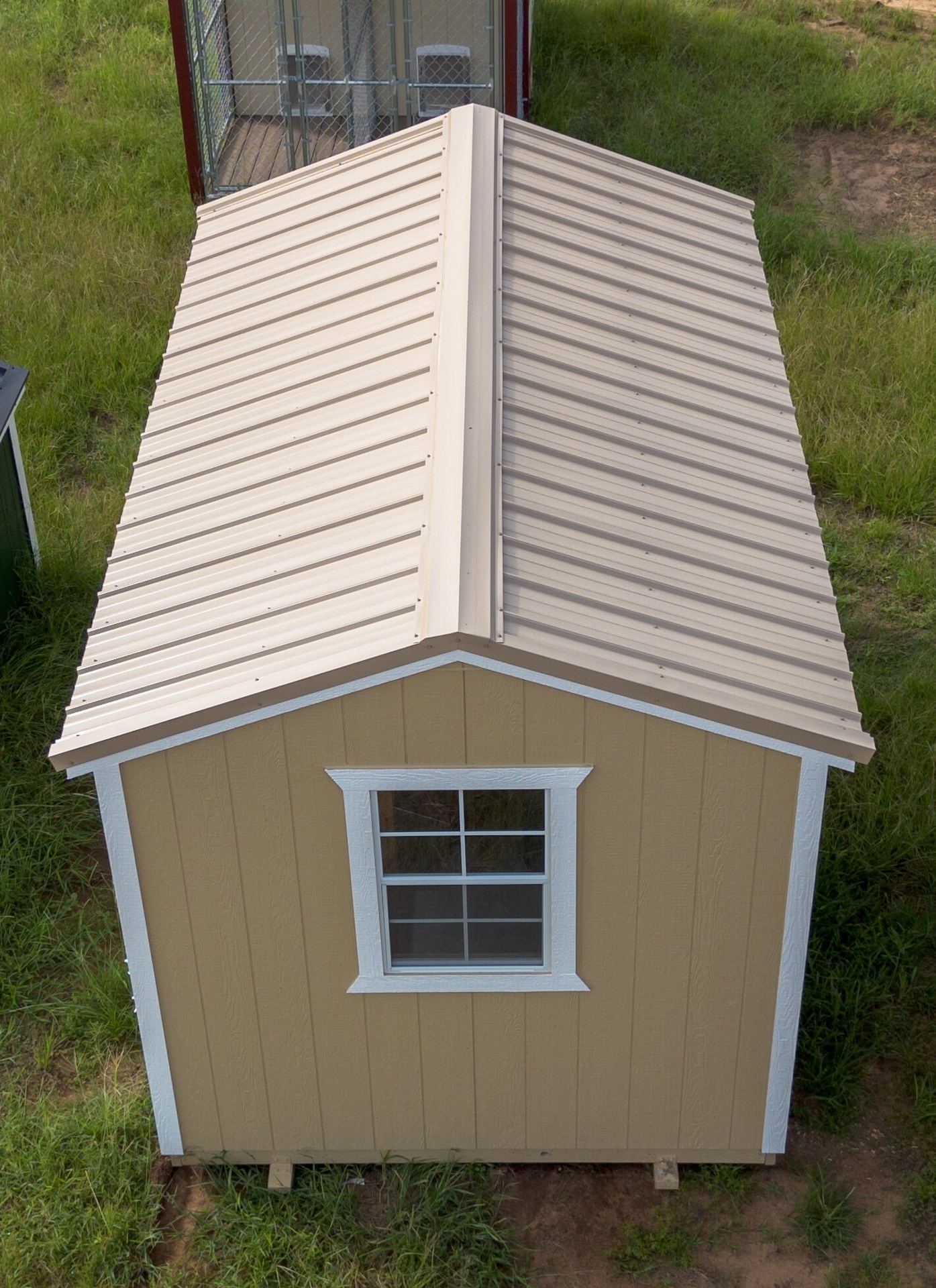 8x14 Deluxe Style Chicken Coop serial DCR-8911-0814-070625