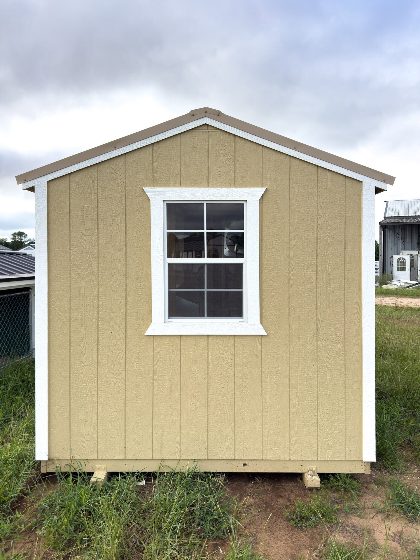 8x14 Deluxe Style Chicken Coop serial DCR-8911-0814-070625