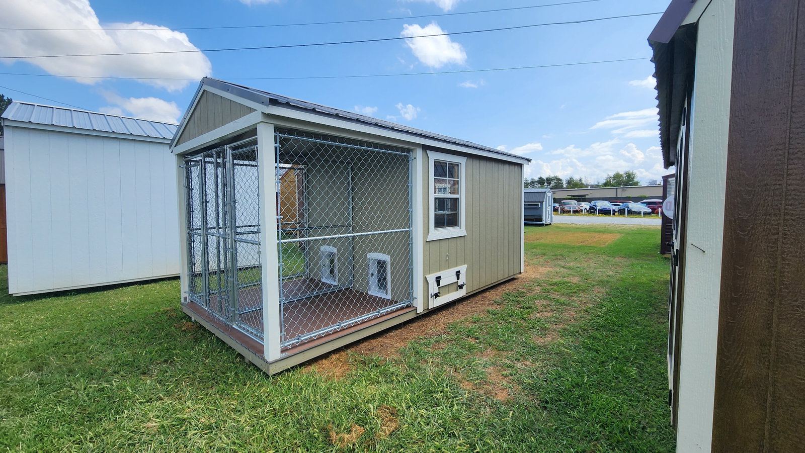8x16 Double Deluxe Dog Kennel serial DDAFDK-6820-0816-180423